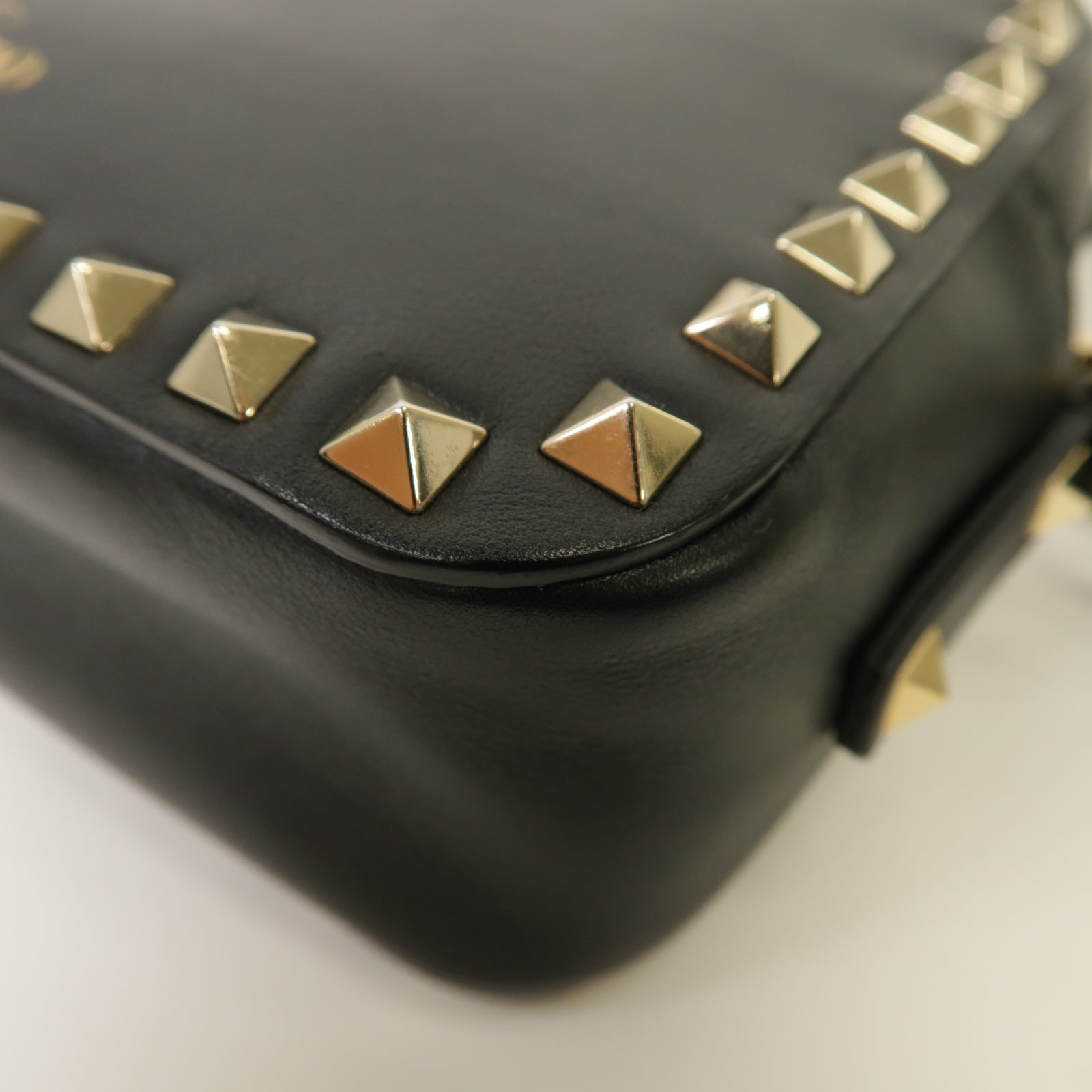 Valentino 牛皮皮革Shoulder Bag金扣肩背袋黒色