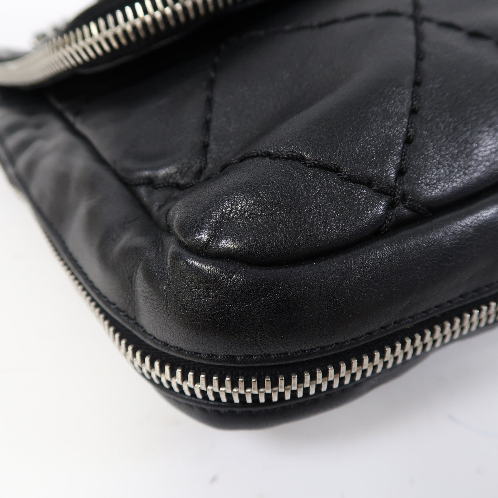 CHANEL 牛皮皮革Shoulder Bag銀扣肩背袋黑色