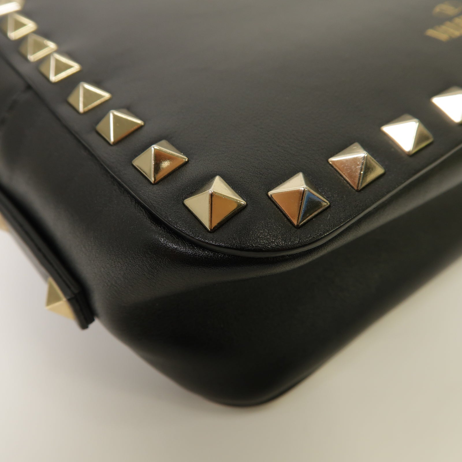 Valentino 牛皮皮革Shoulder Bag金扣肩背袋黒色