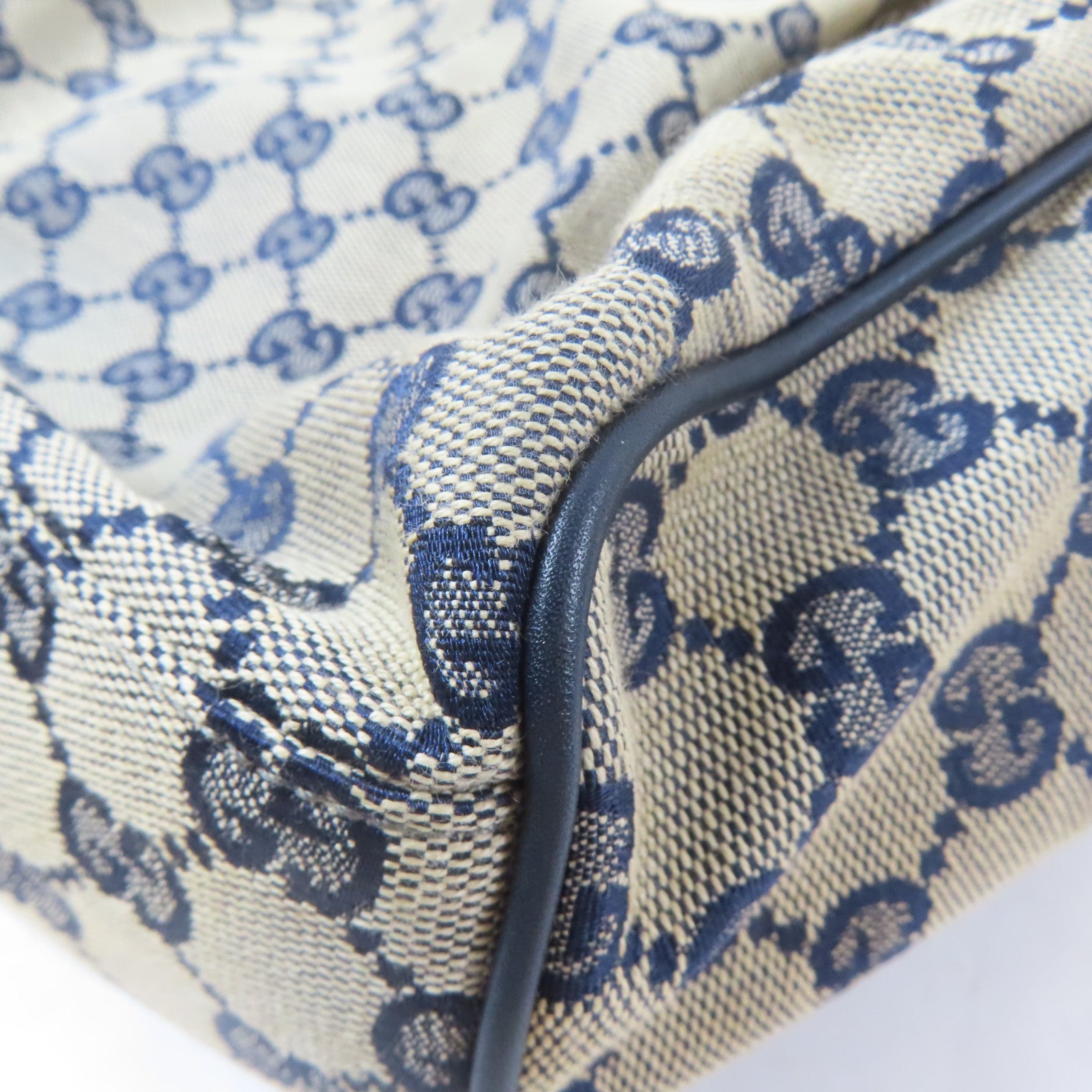 GUCCI 【激減優惠】帆布GG Sukey Canvas Handbag金扣肩背袋啡色/藍色