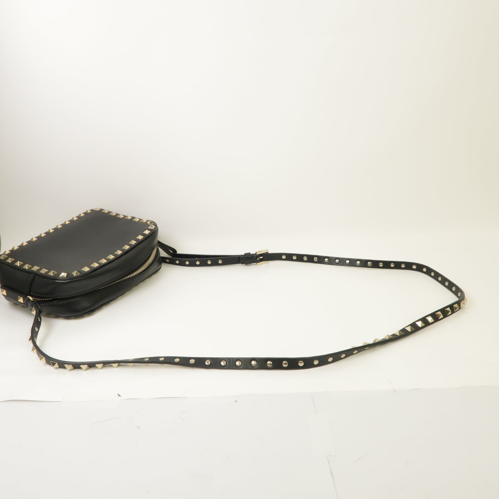 Valentino 牛皮皮革Shoulder Bag金扣肩背袋黒色
