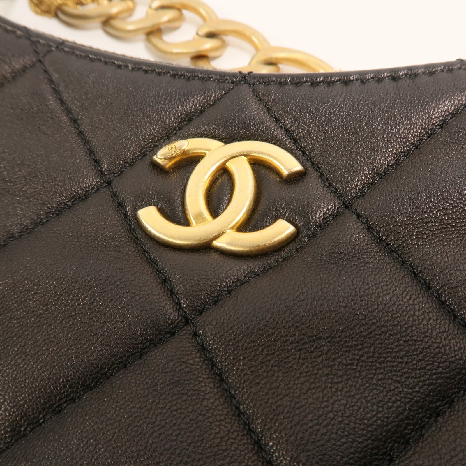 CHANEL 羊皮皮革Hobo鏈帶肩背袋