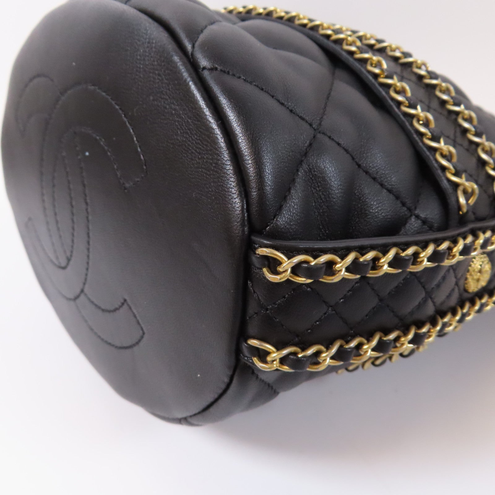 CHANEL 【激減優惠】菱格羊皮皮革Chain Shoulder Bucket金扣鏈帶肩背袋黑色