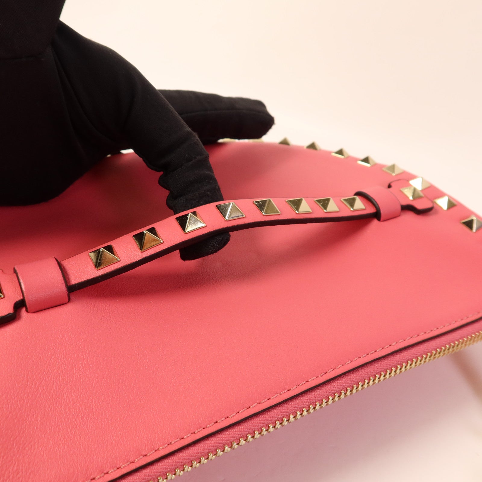 Valentino 牛皮皮革Hand Bag金扣手挽袋