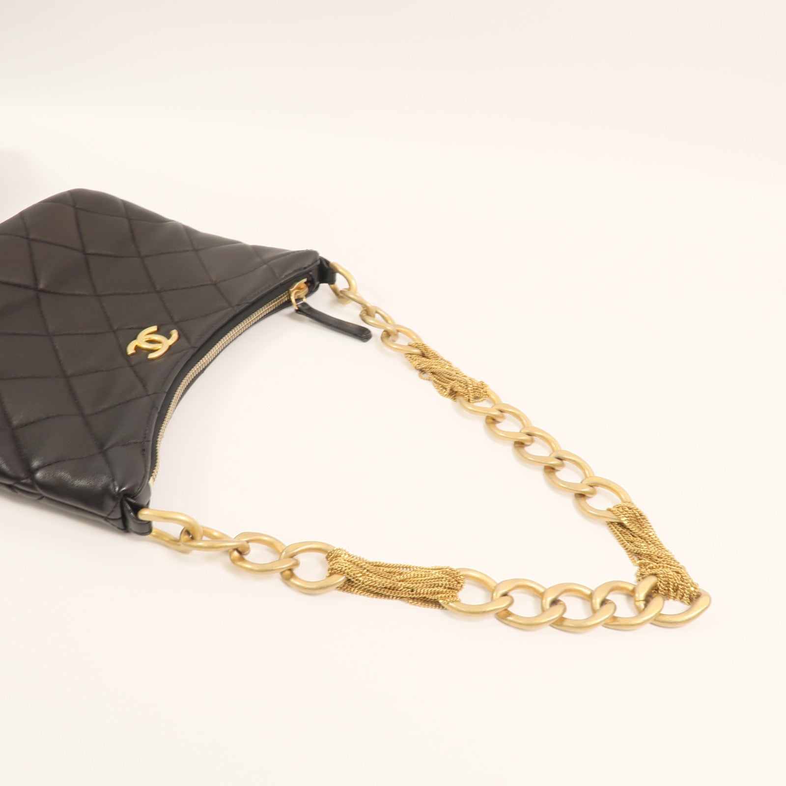 CHANEL 羊皮皮革Hobo鏈帶肩背袋