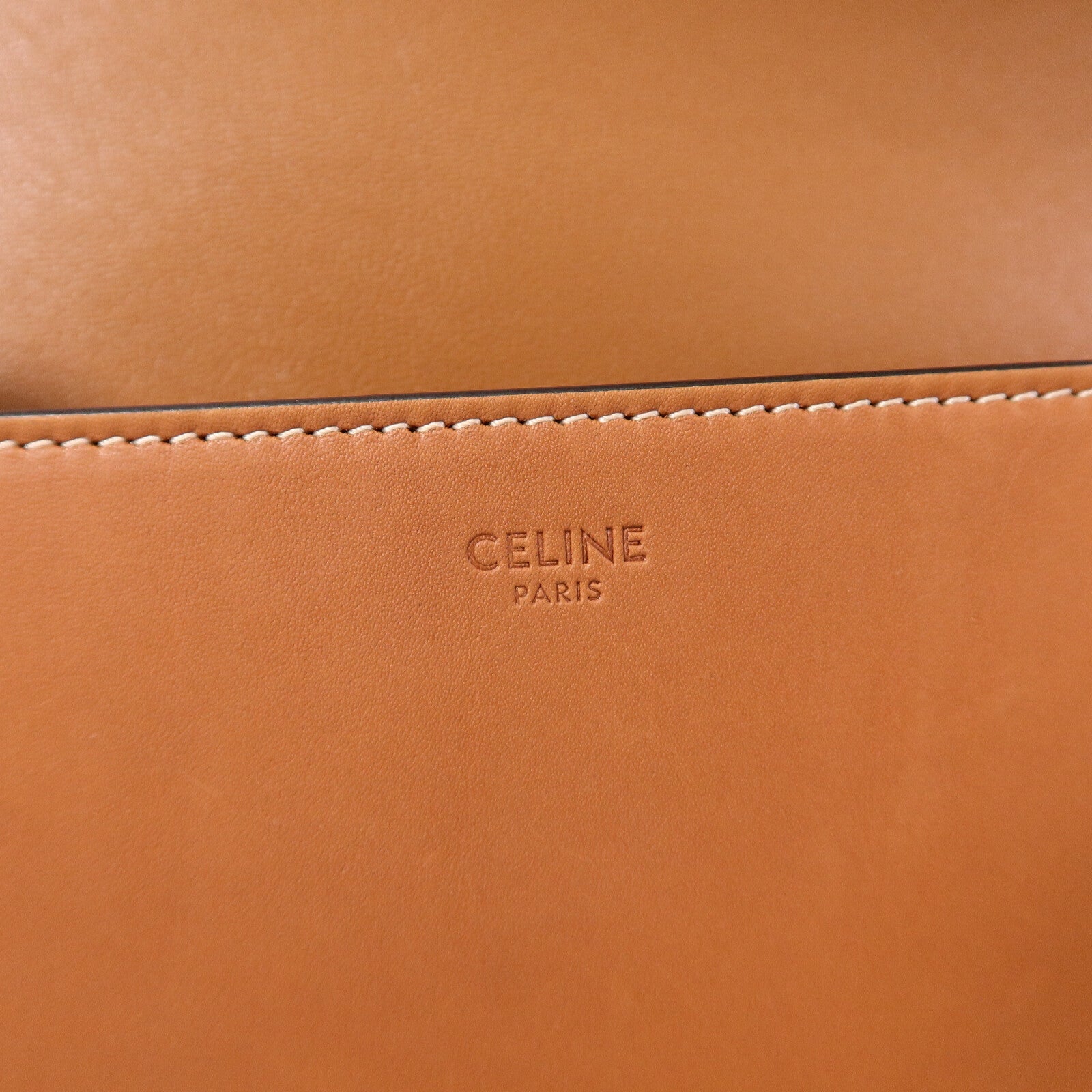 CELINE 牛皮皮革Miedium Chain Maillon Triomphe鏈帶肩背袋