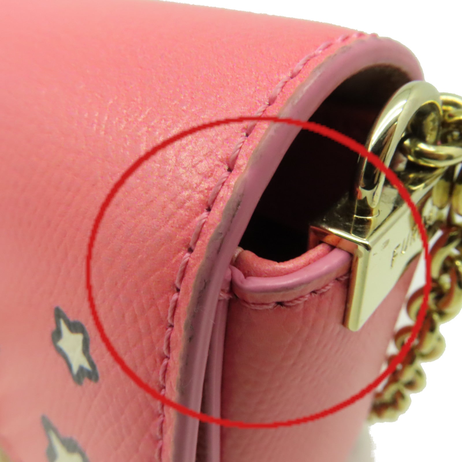 Furla 牛皮皮革Hello Kitty Goes Hiking Shoulder Bag金扣鏈帶肩背袋粉紅色
