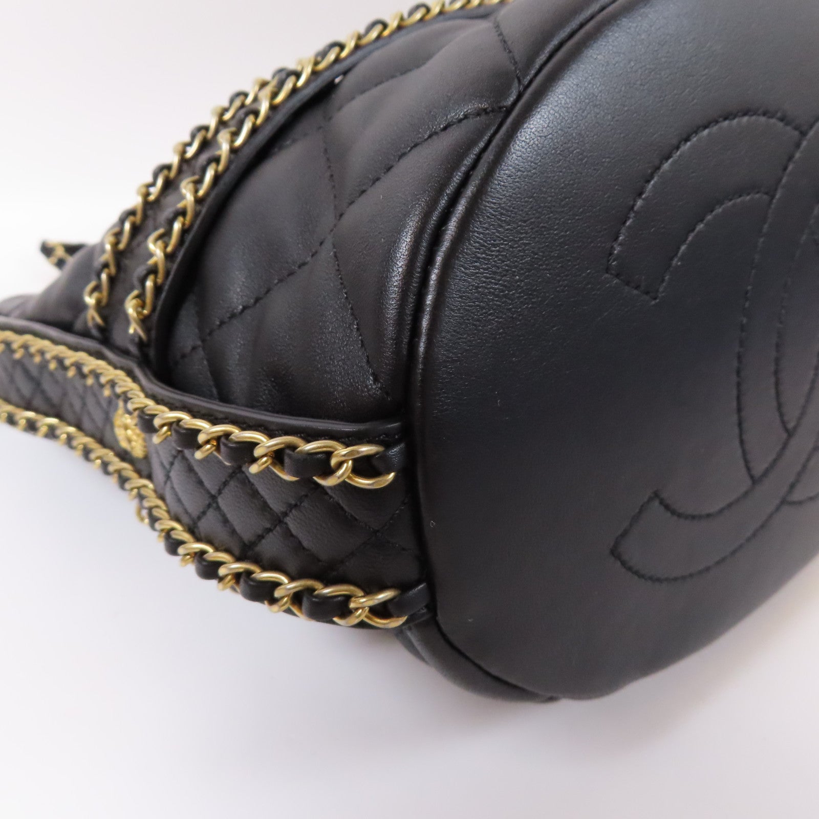 CHANEL 【激減優惠】菱格羊皮皮革Chain Shoulder Bucket金扣鏈帶肩背袋黑色