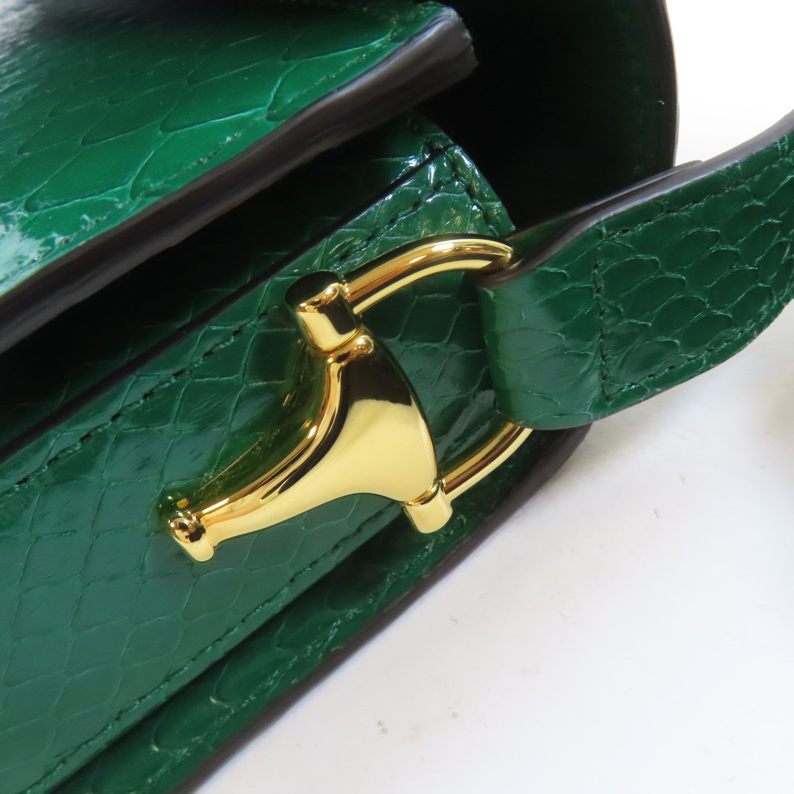 GUCCI 蛇皮皮革Horsebit 1955金扣肩背袋綠色