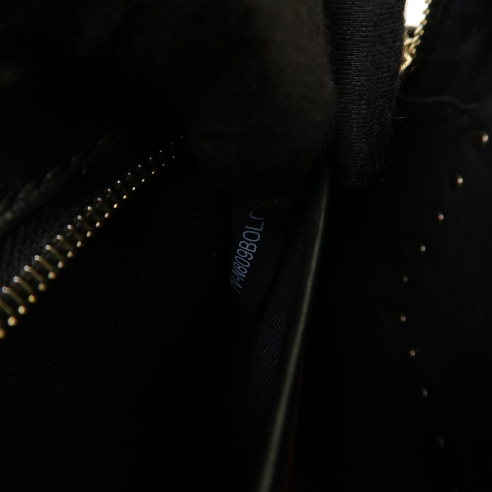 Valentino 牛皮皮革Shoulder Bag金扣肩背袋黒色