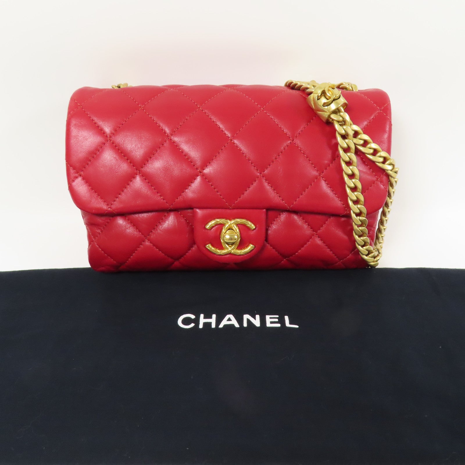CHANEL 羊皮皮革Chain Shoulder金扣鏈帶肩背袋
