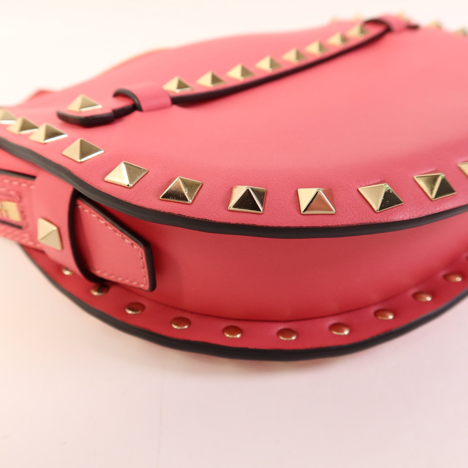Valentino 牛皮皮革Hand Bag金扣手挽袋