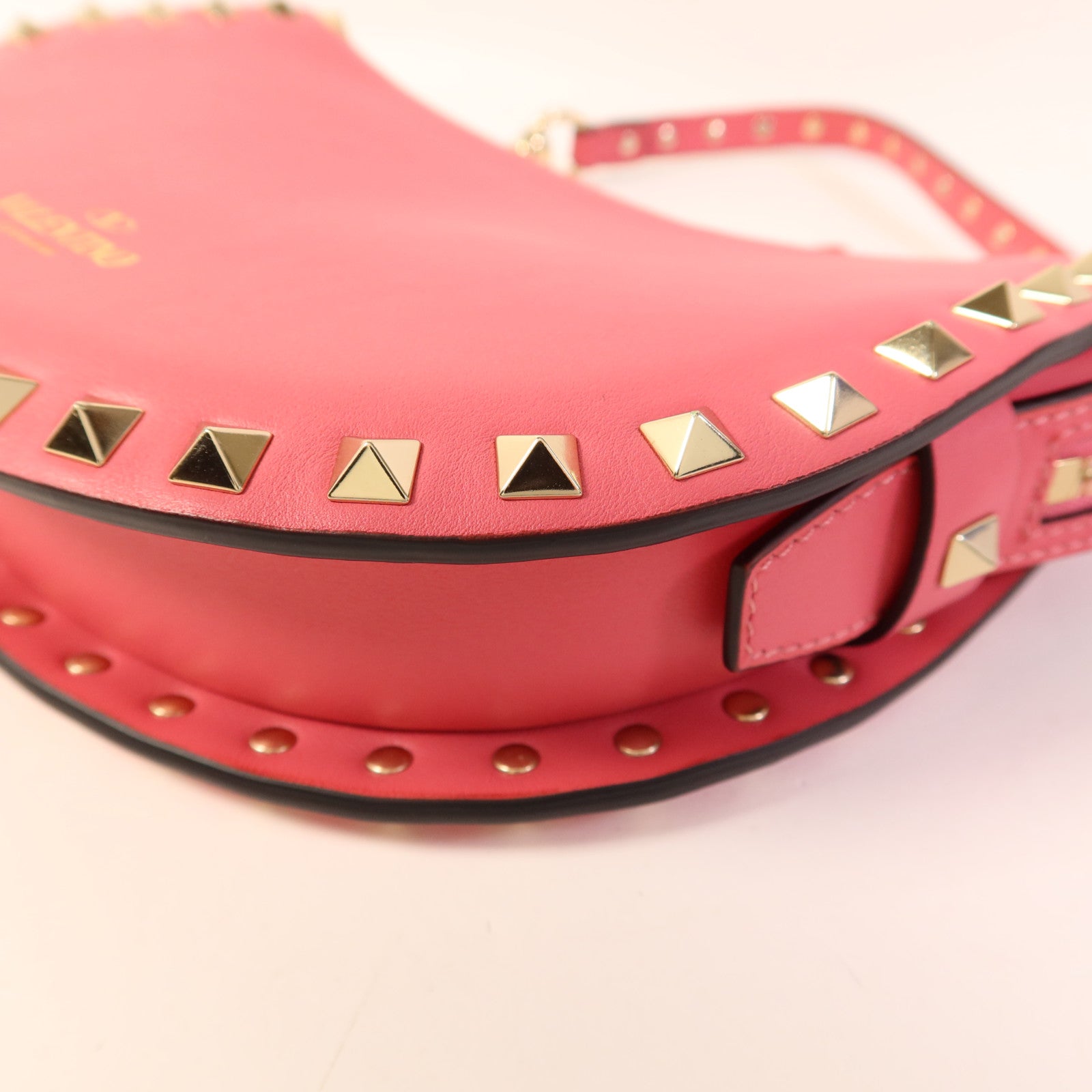 Valentino 牛皮皮革Hand Bag金扣手挽袋