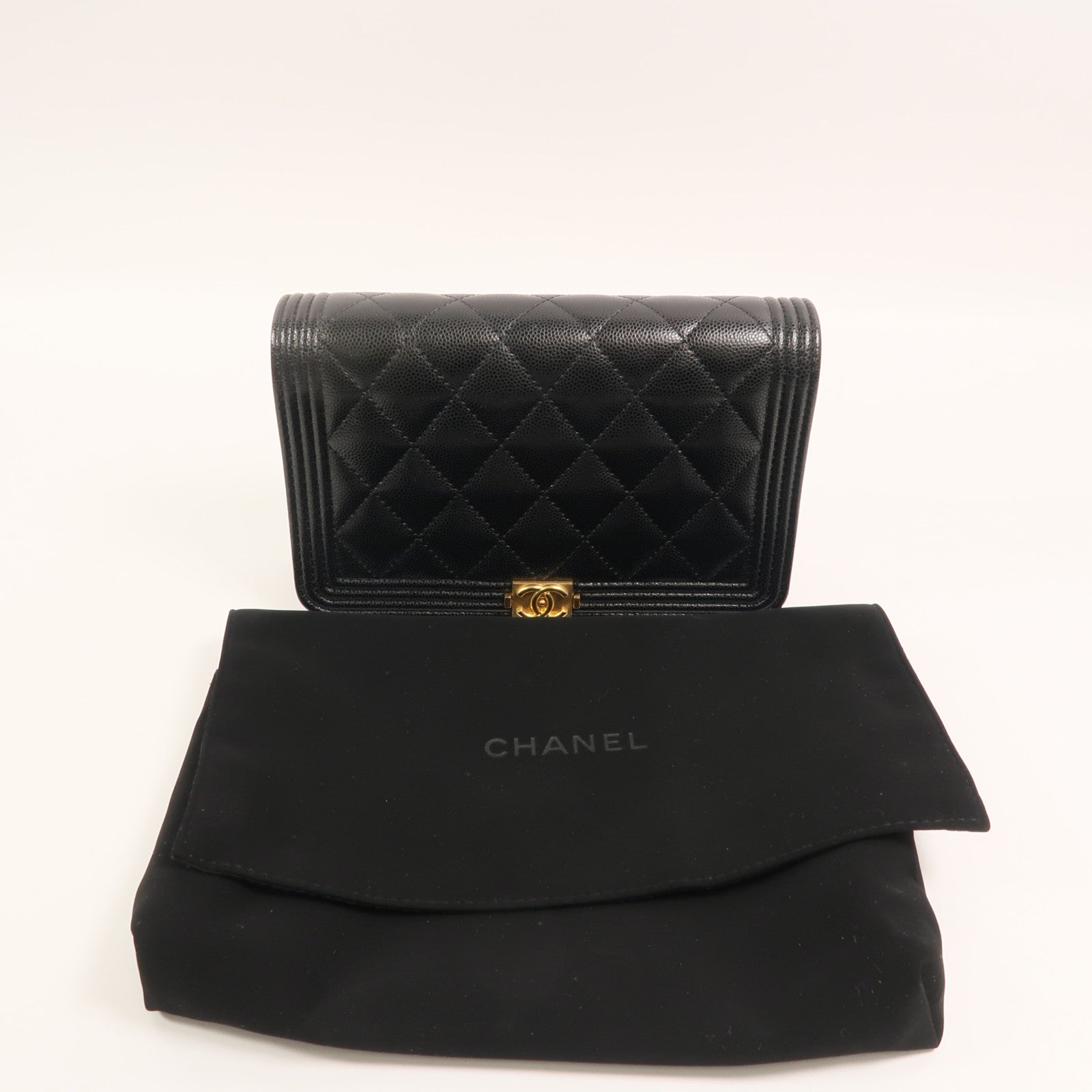 CHANEL 牛皮皮革Boy Wallet On Chain鏈帶肩背袋