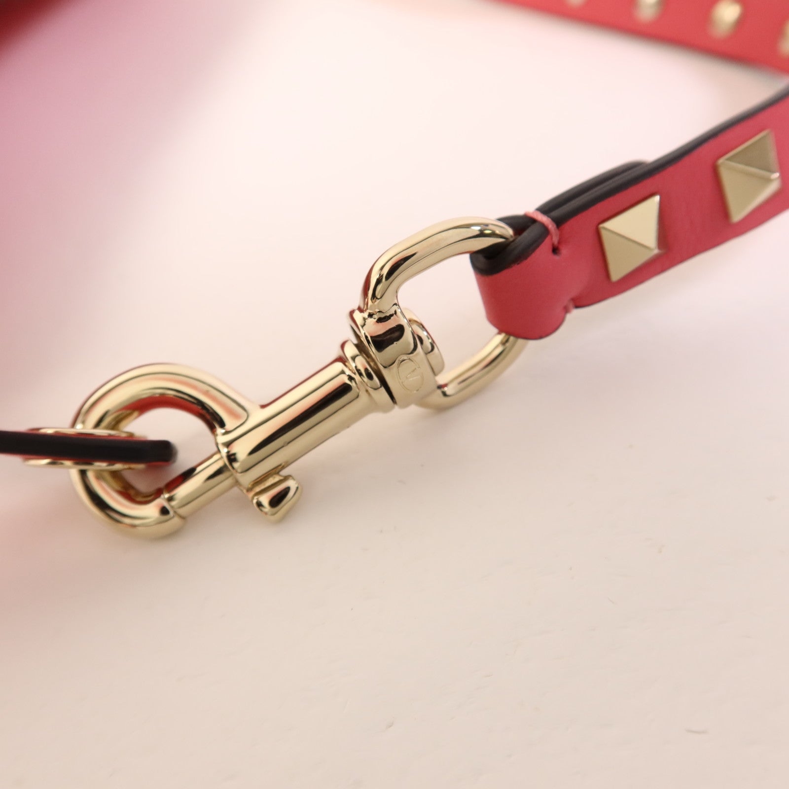 Valentino 牛皮皮革Hand Bag金扣手挽袋