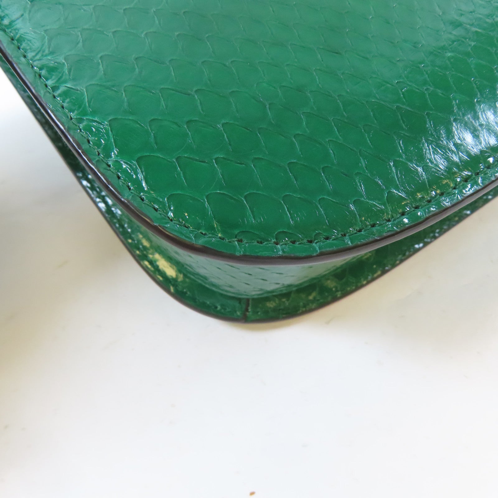 GUCCI 蛇皮皮革Horsebit 1955金扣肩背袋綠色