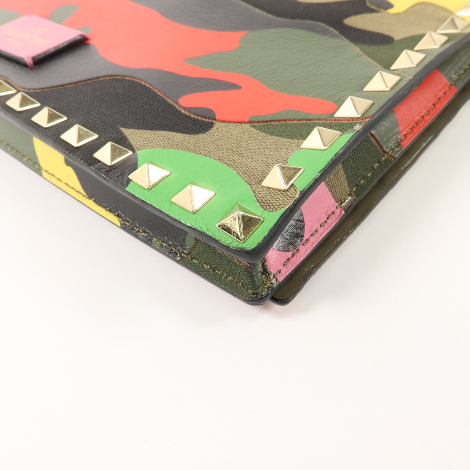 Valentino 帆布/牛皮皮革Camouflage Rockstud Wristlet Clutch手拿包