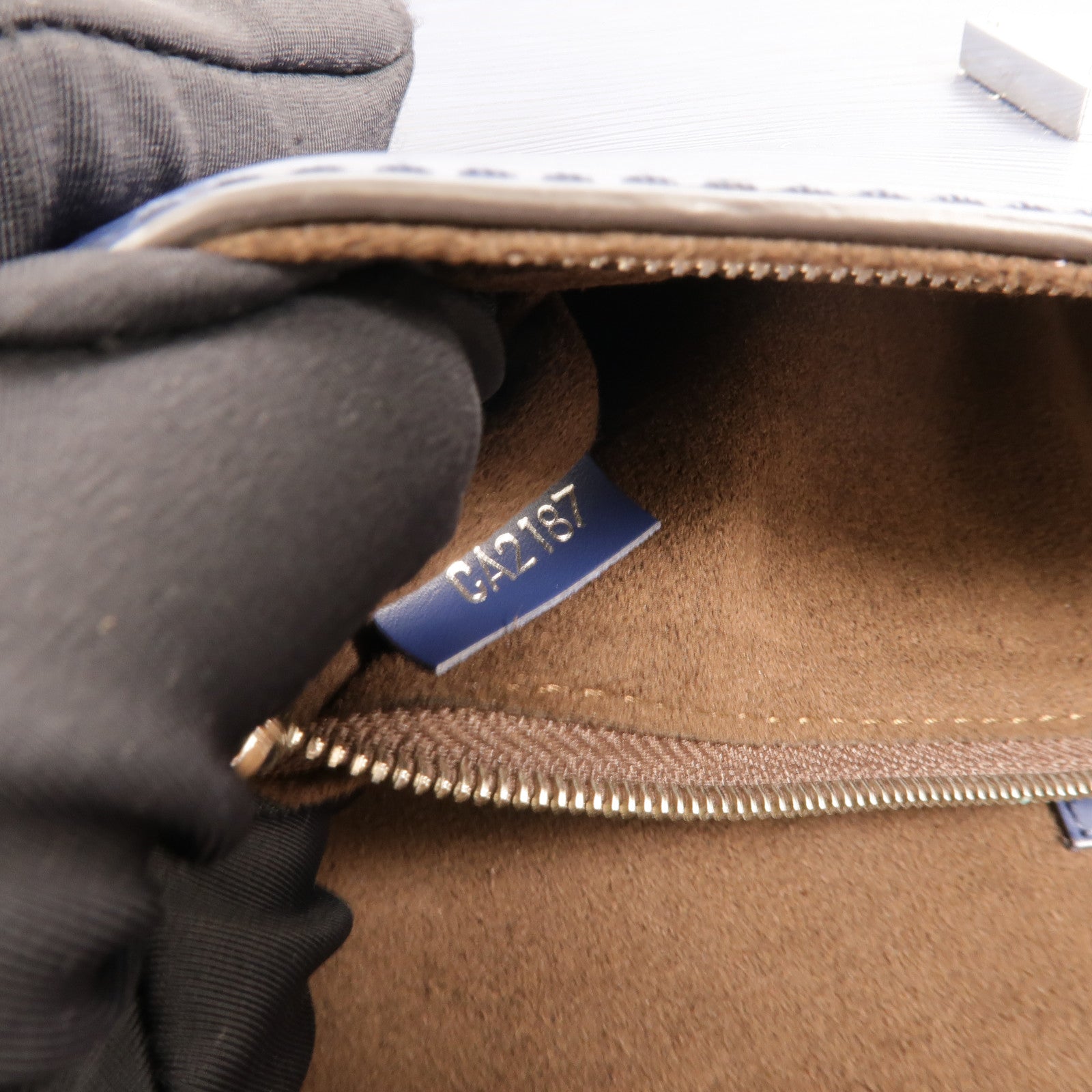 LOUIS VUITTON Epi Cluny MM手挽肩背兩用袋