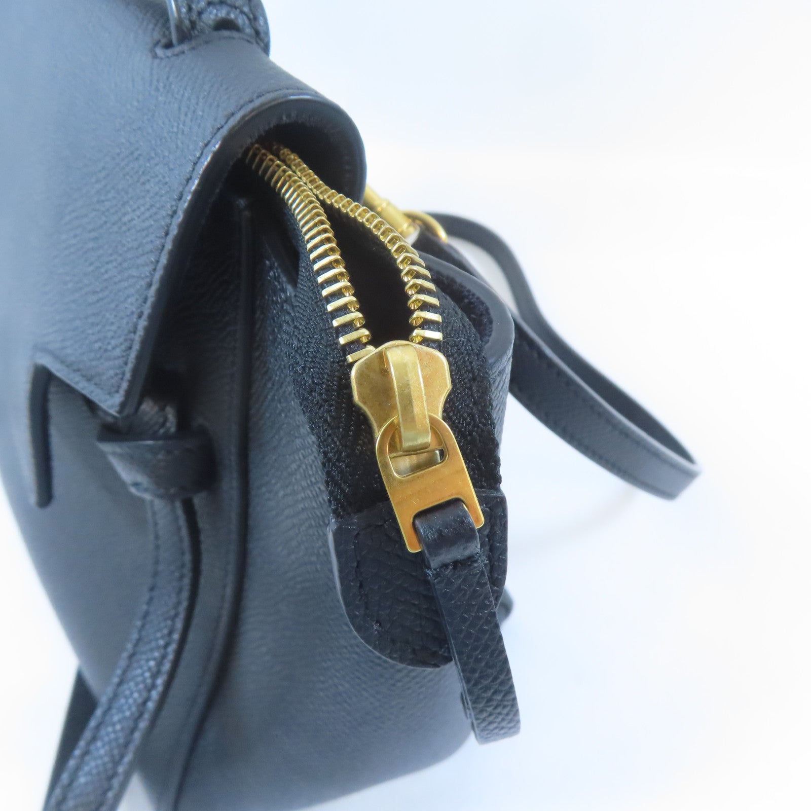 CELINE 牛皮皮革Nano Belt Bag金扣手挽肩背兩用袋黑色