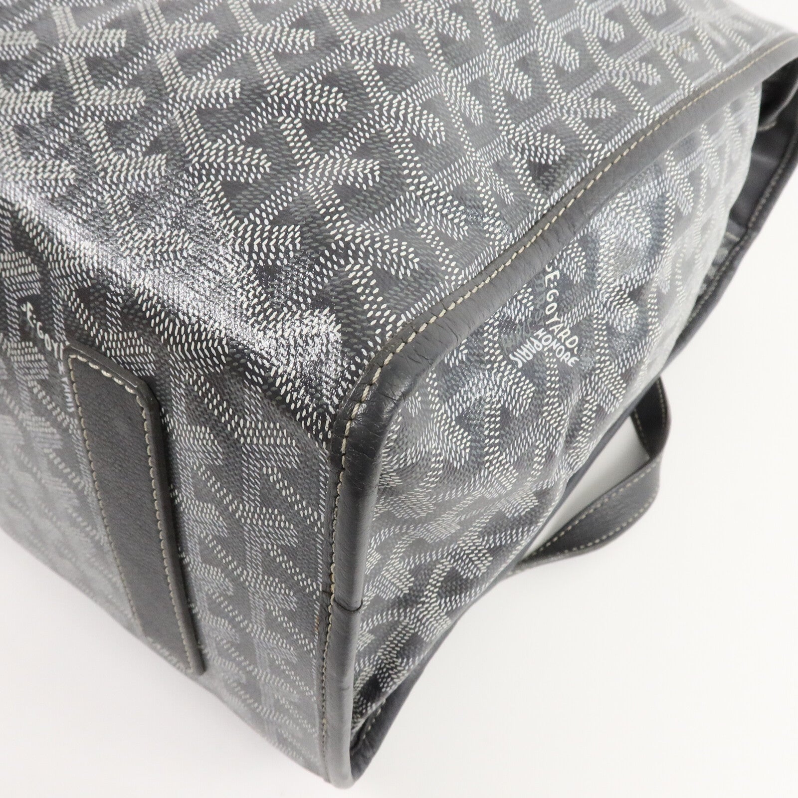 GOYARD Goyardine Canvas Saint Leger背包
