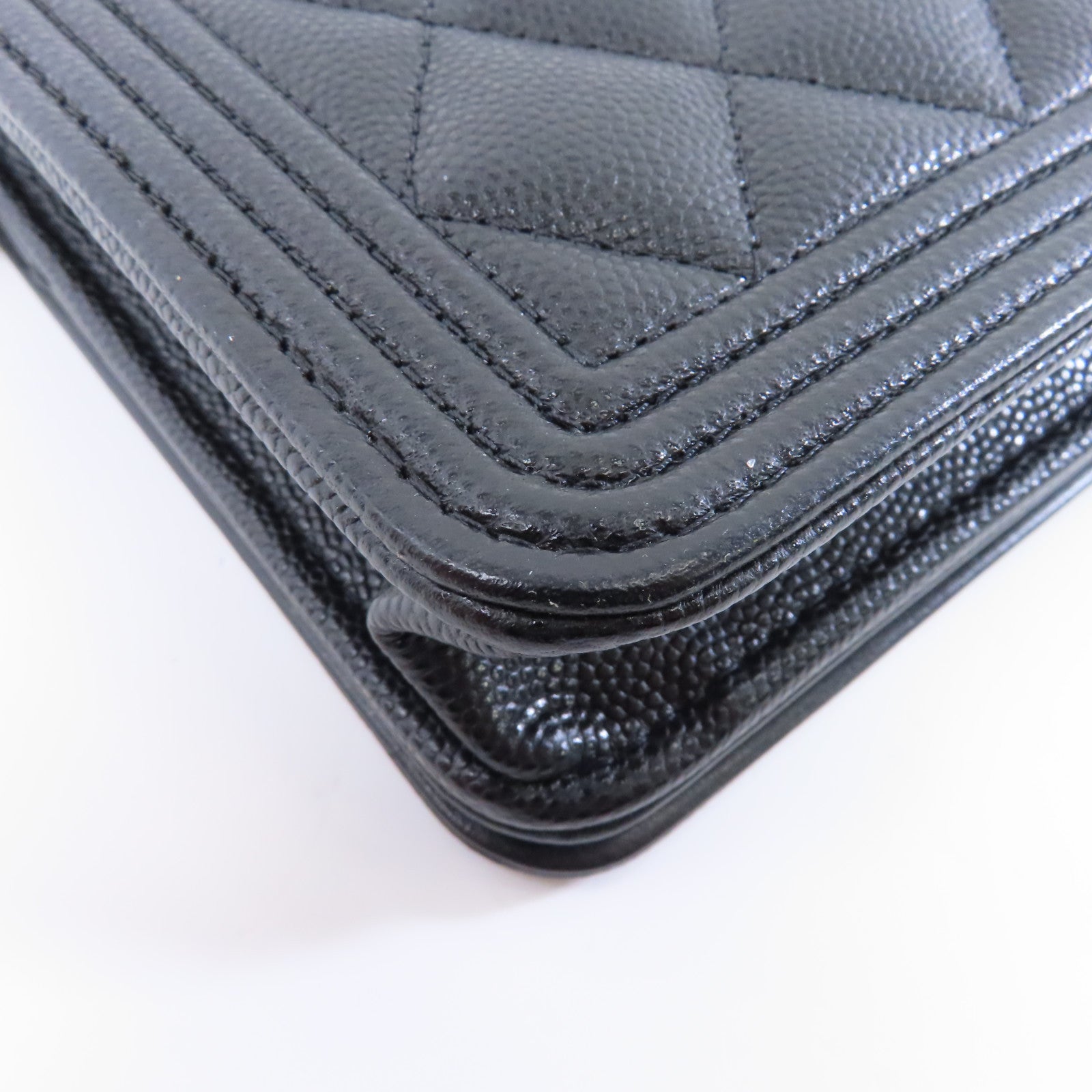 CHANEL 菱格Caviar皮革Boy Wallet On Chain金扣鏈帶肩背袋黑色