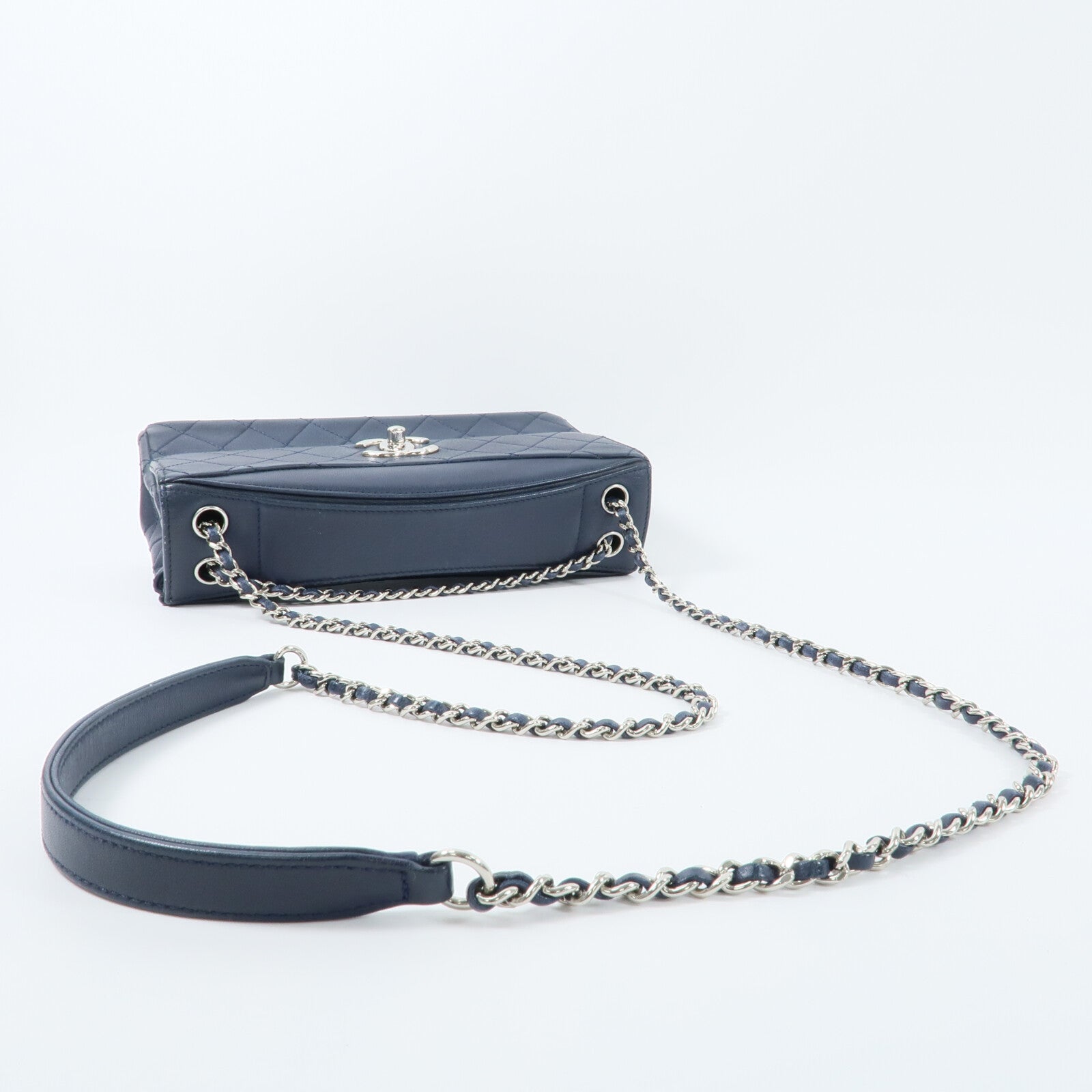 CHANEL 牛皮皮革Chain Shoulder鏈帶肩背袋