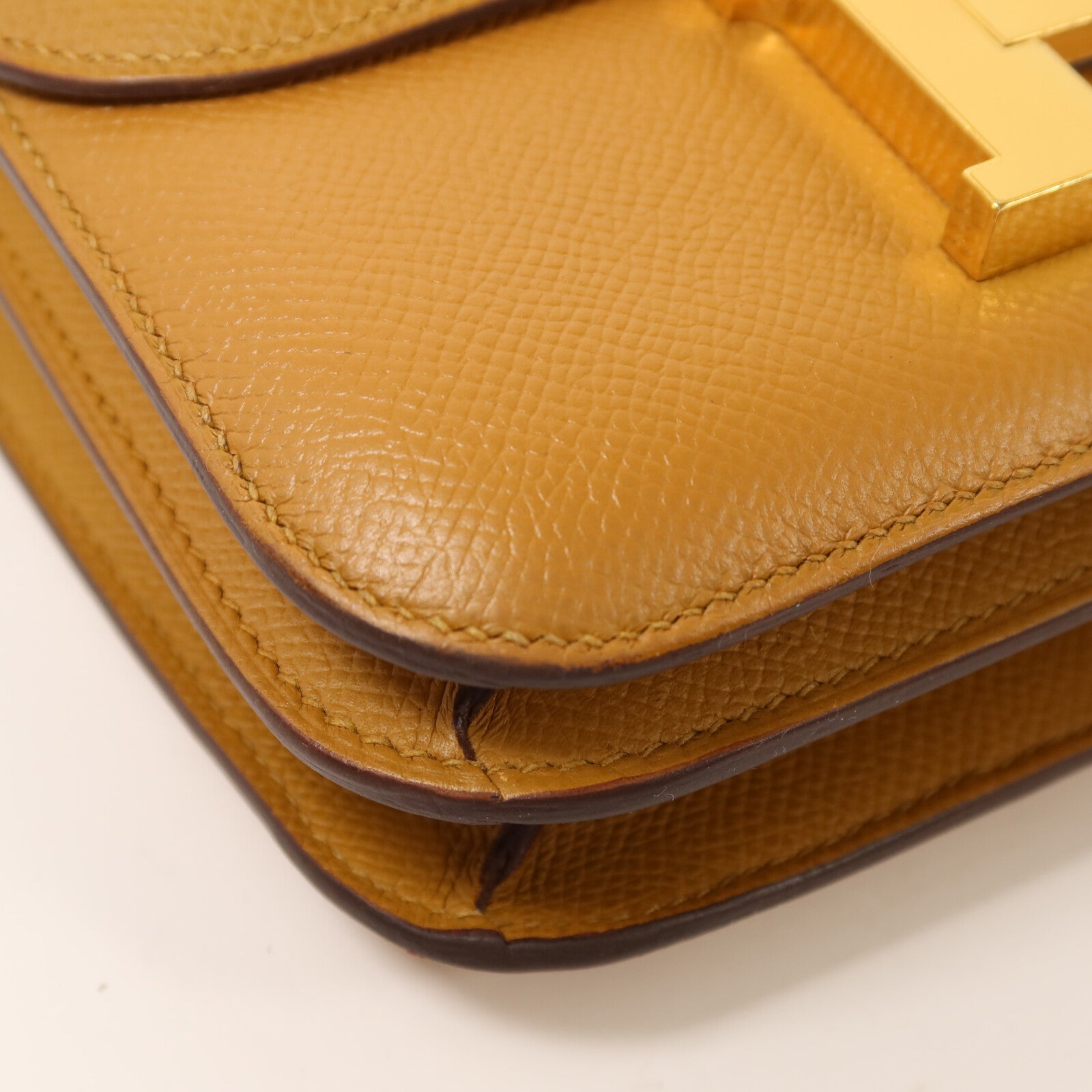 HERMES 【激減優惠】Epsom皮革Constance Mini金扣肩背袋Sesame