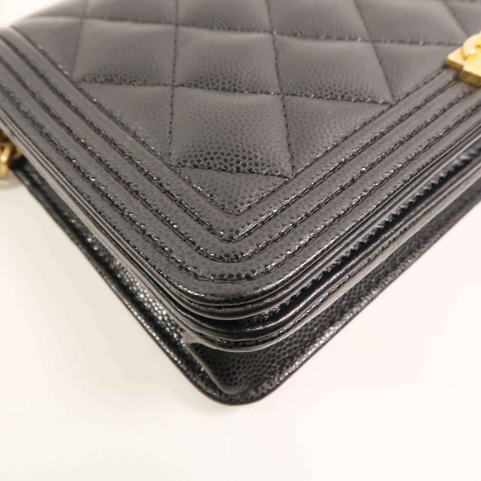 CHANEL 牛皮皮革Boy Wallet On Chain鏈帶肩背袋