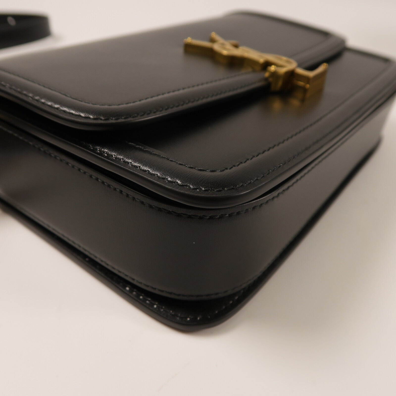 SAINT LAURENT 牛皮皮革Solferino Box金扣肩背袋