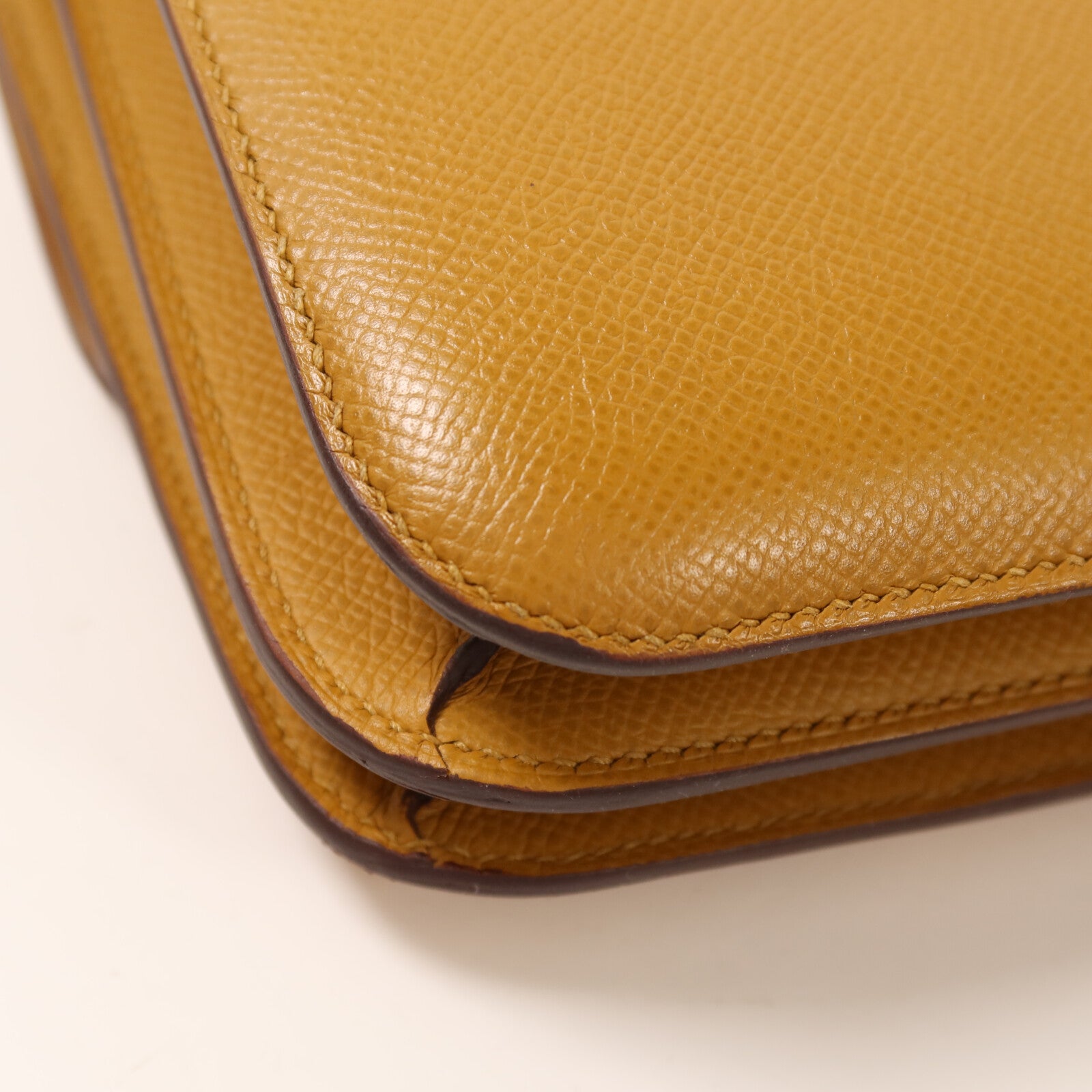 HERMES 【激減優惠】Epsom皮革Constance Mini金扣肩背袋Sesame