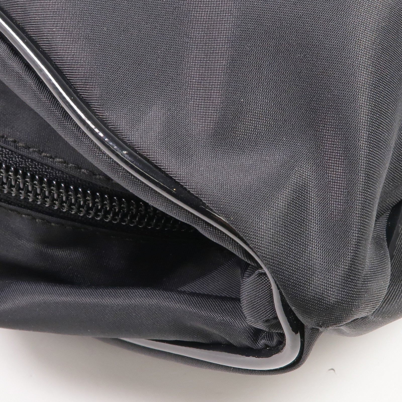 FENDI 尼龍Shoulder Bag肩背袋