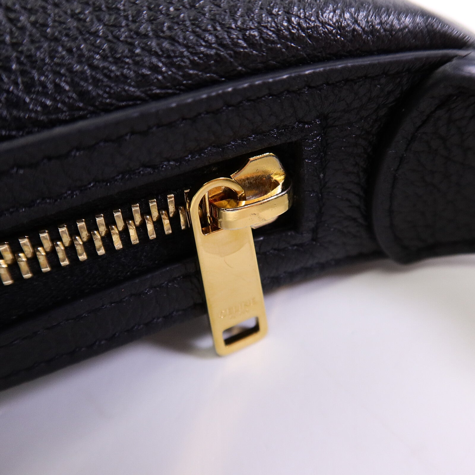 CELINE 牛皮皮革Heloise Triomphe肩背袋