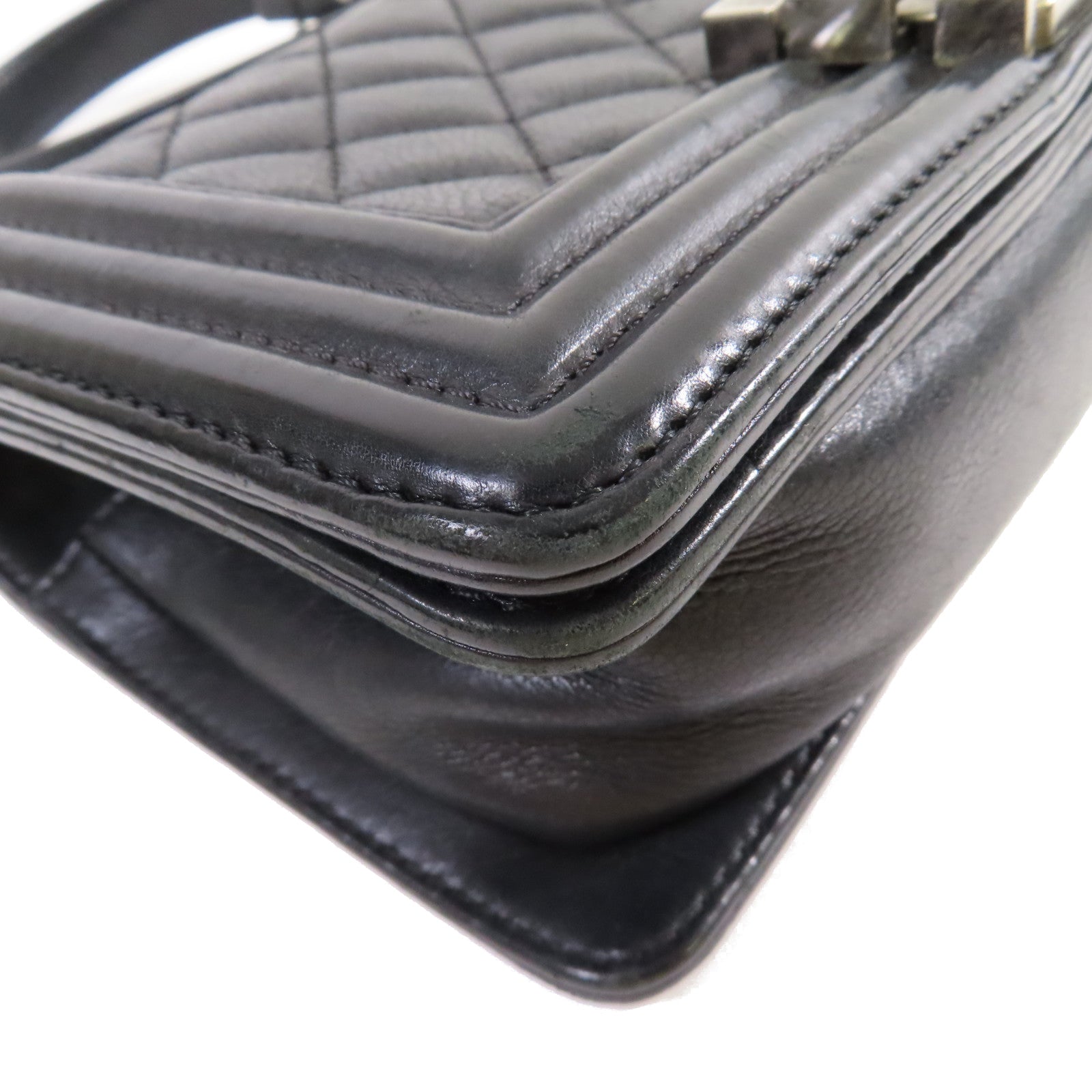 CHANEL 菱格牛皮皮革Boy Chanel 20 Chain Shoulder Bag銀扣鏈帶肩背袋黑色