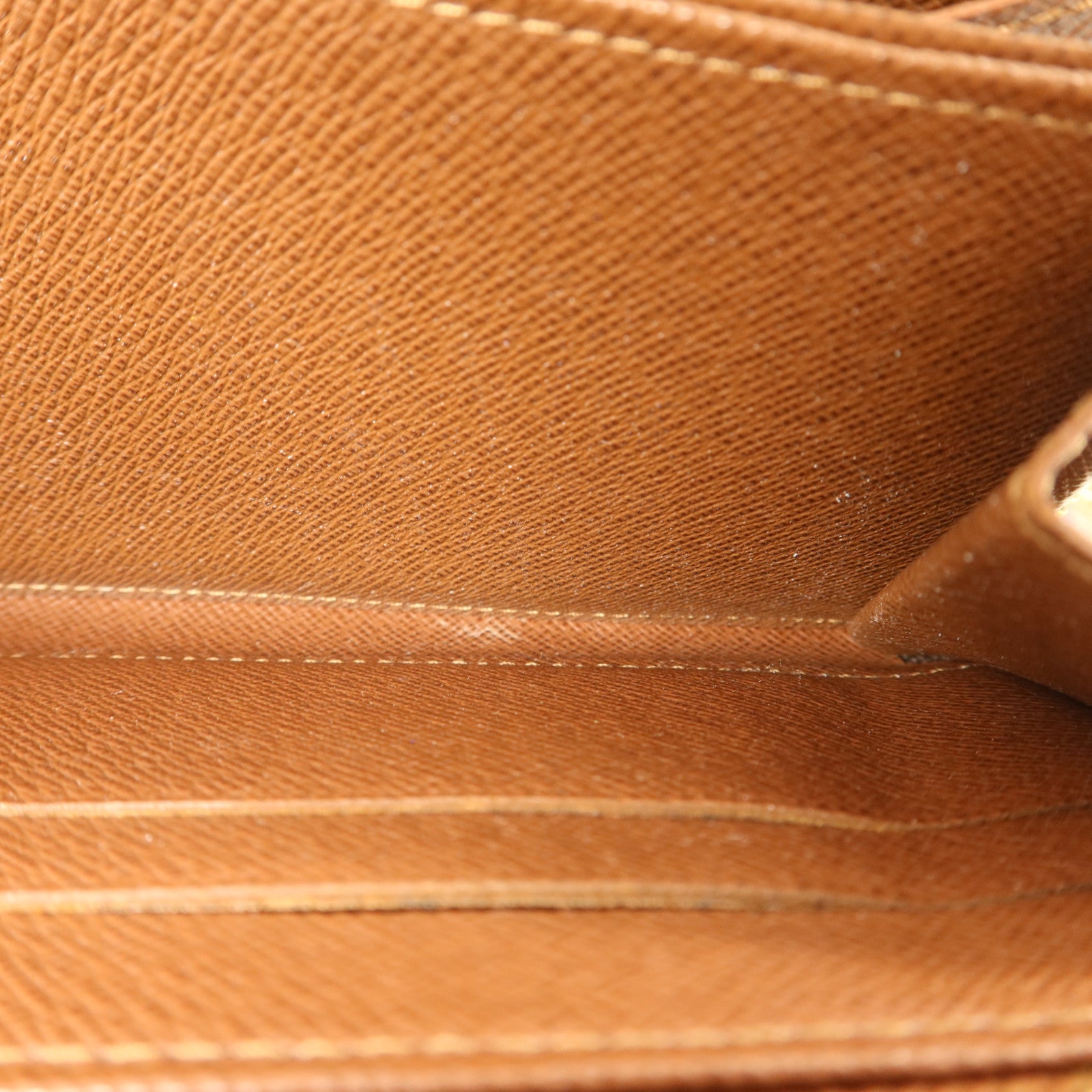 LOUIS VUITTON Monogram Long Round Wallet金扣長錢包