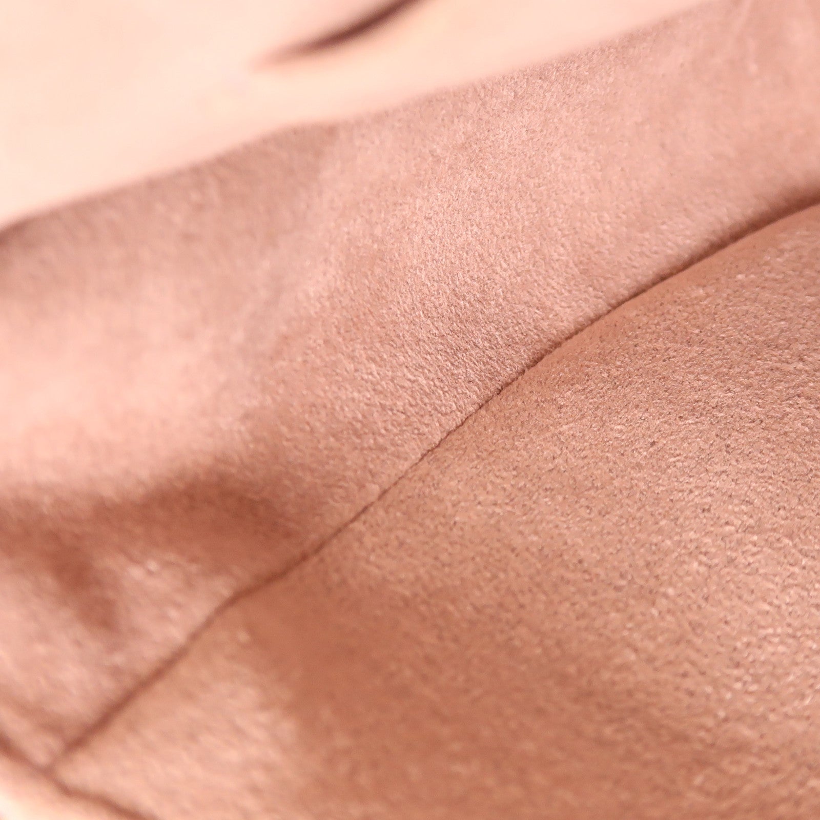 LOUIS VUITTON Epi Saint Cloud銀扣肩背袋