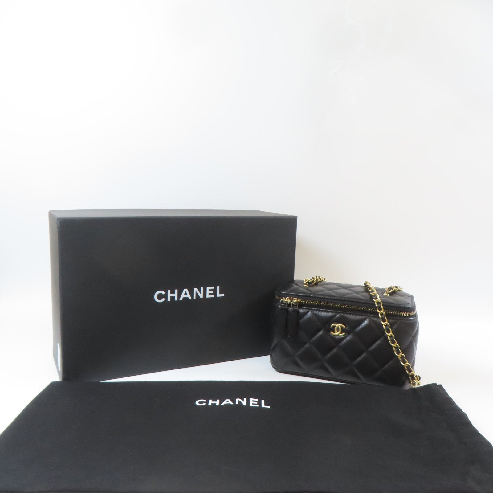 CHANEL 菱格羊皮皮革Vanity Case金扣鏈帶肩背袋黑色