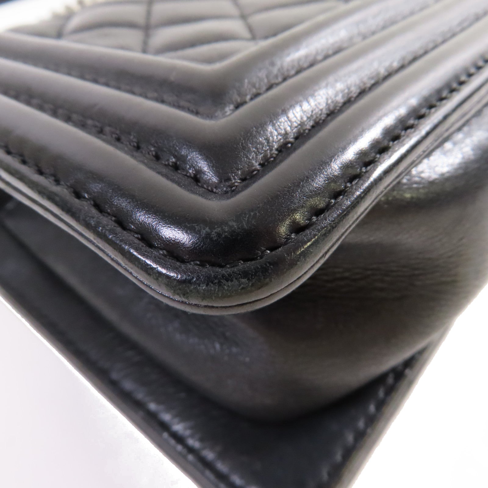 CHANEL 菱格牛皮皮革Boy Chanel 20 Chain Shoulder Bag銀扣鏈帶肩背袋黑色
