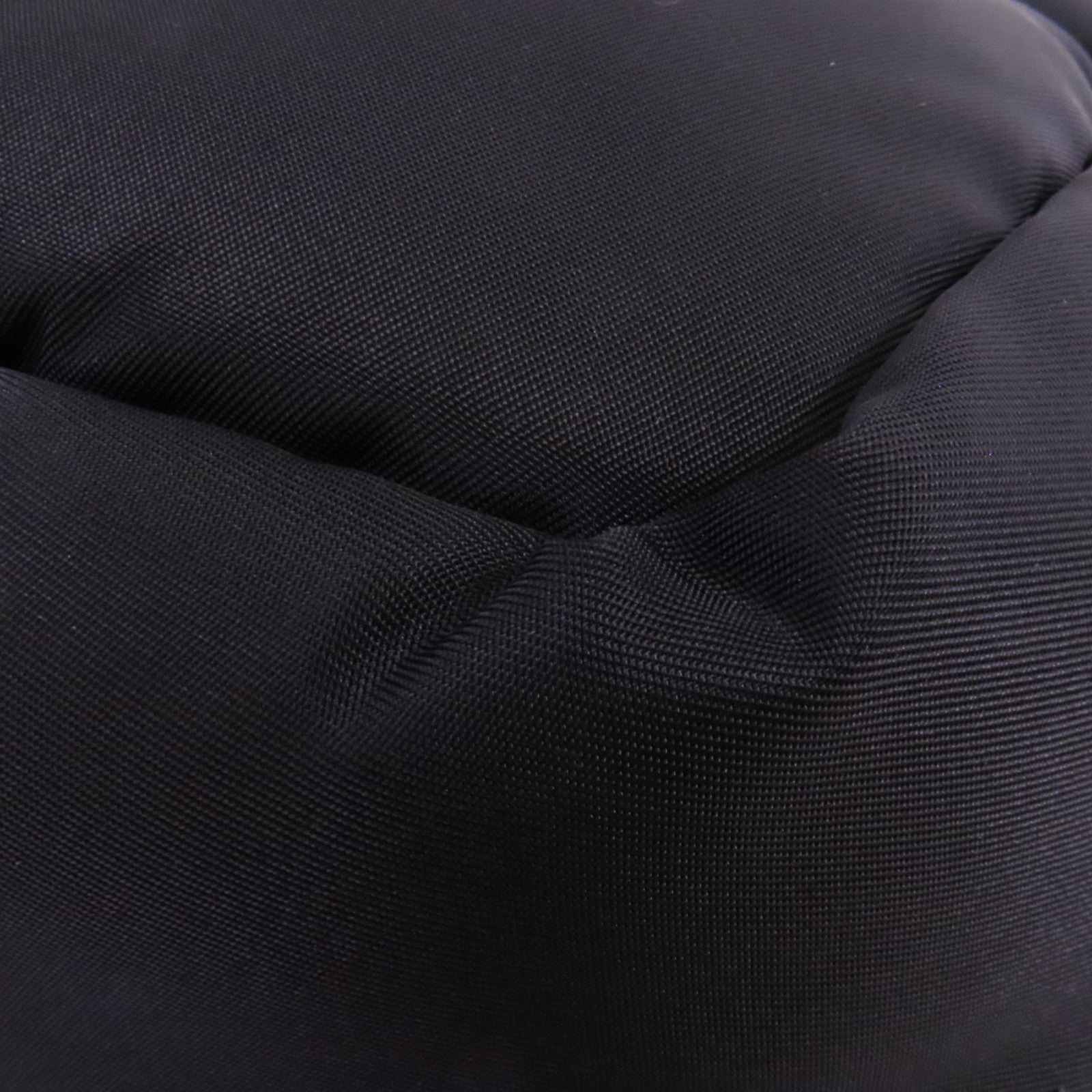 PRADA 尼龍Prada Soft Padded Mini手挽袋