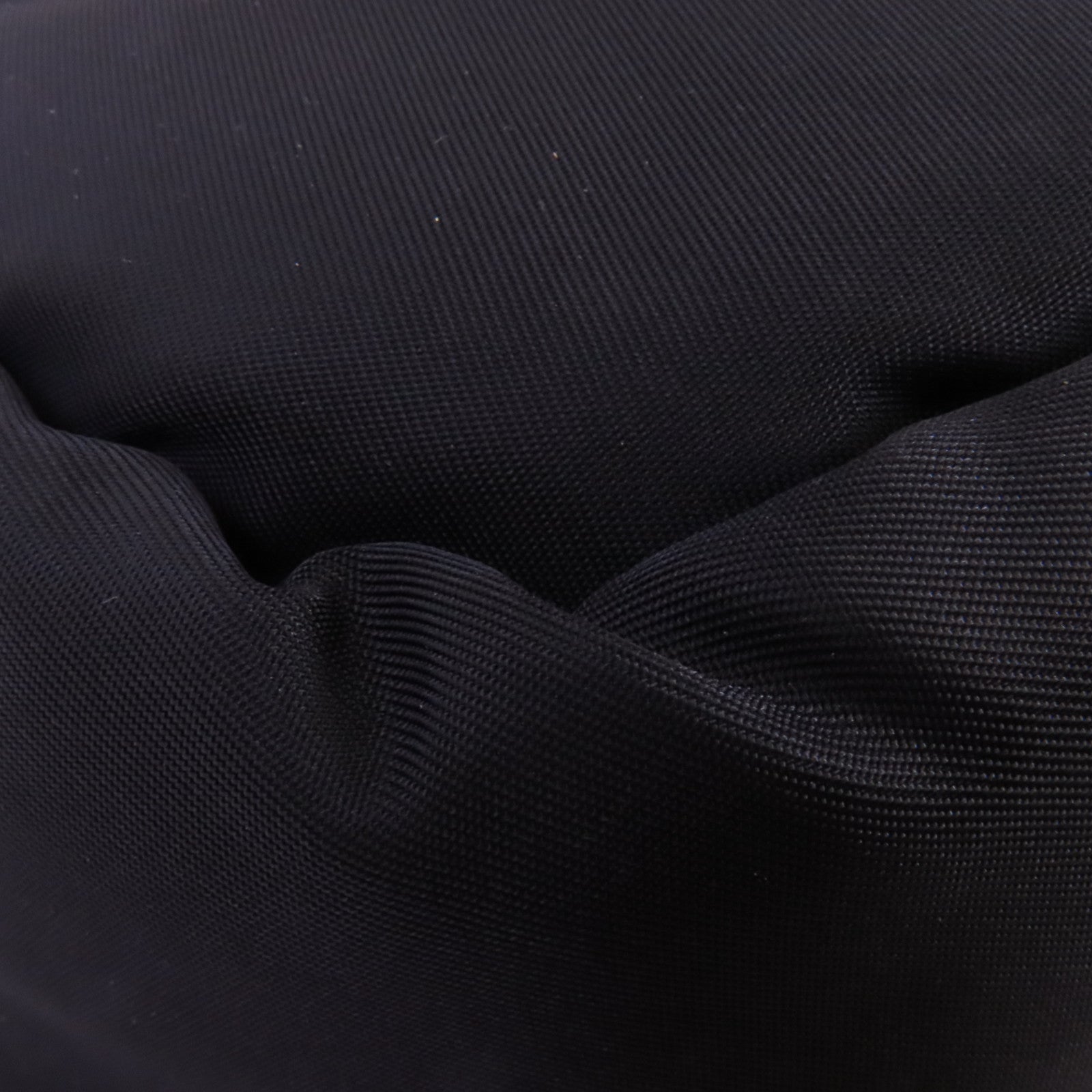 PRADA 尼龍Prada Soft Padded Mini手挽袋