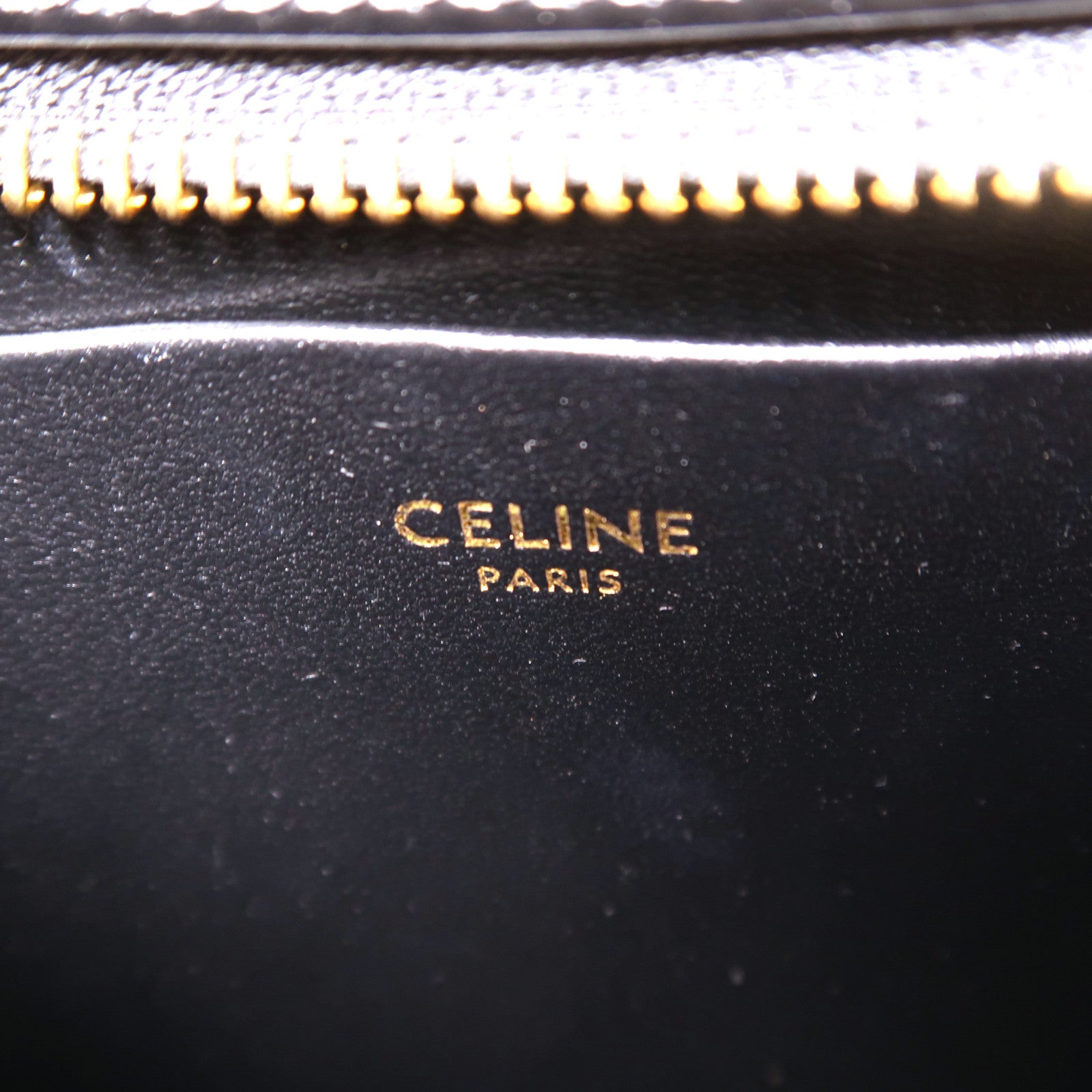 CELINE 牛皮皮革Tilly Medium金扣肩背袋