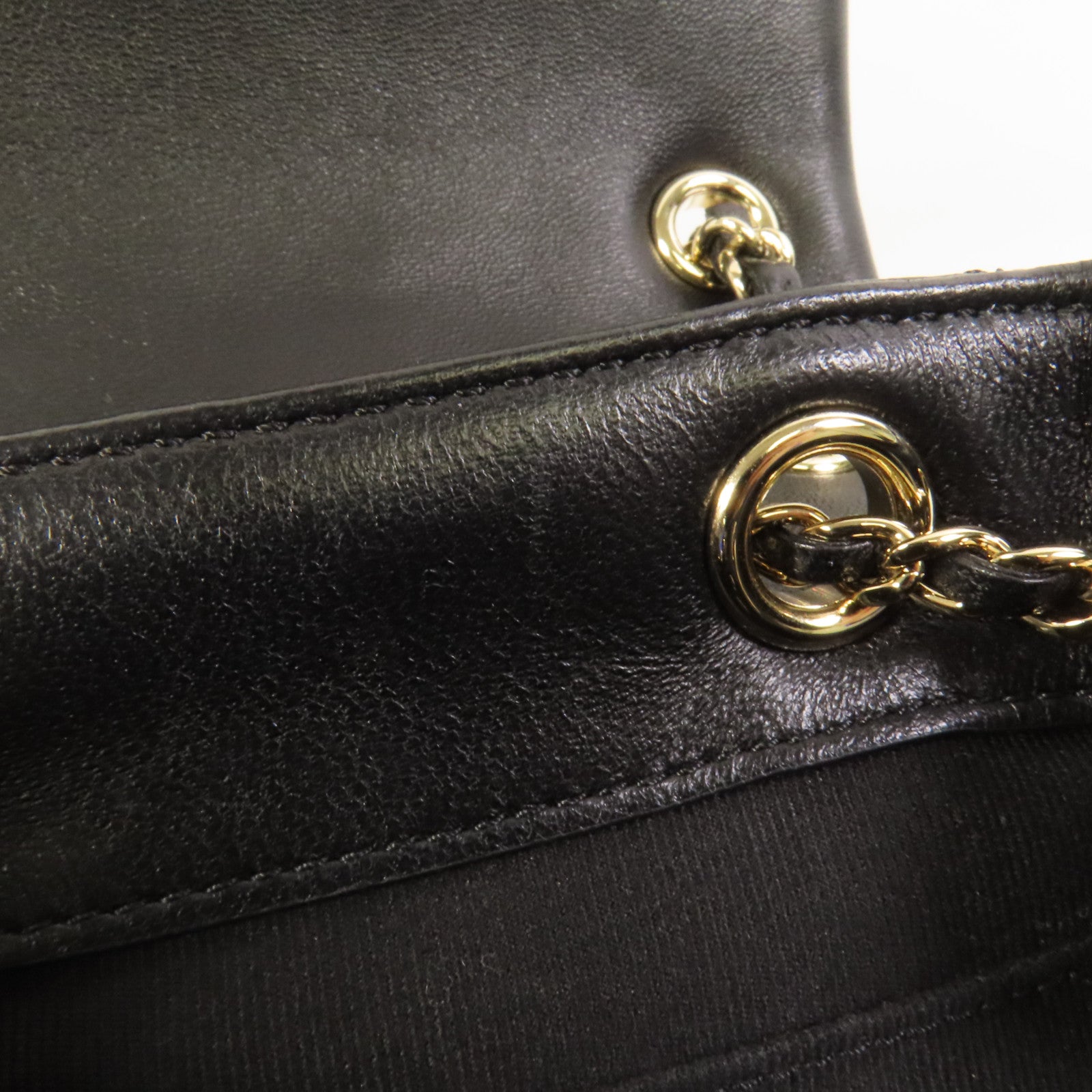 CHANEL 【激減優惠】牛皮皮革Duma Backpack金扣背包