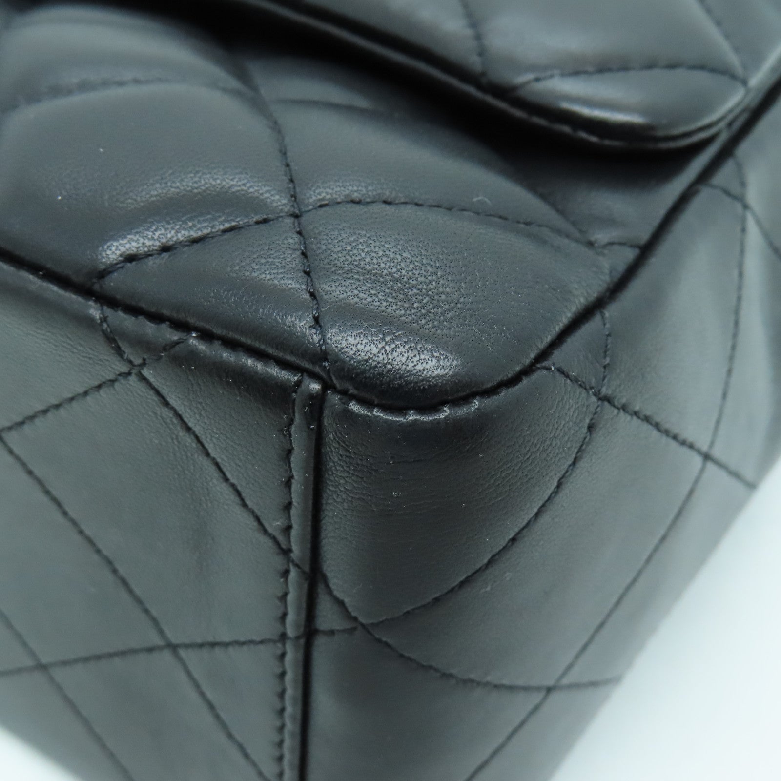CHANEL 【清倉大減價】菱格羊皮皮革Classic Chain Shoulder金扣鏈帶肩背袋黑色