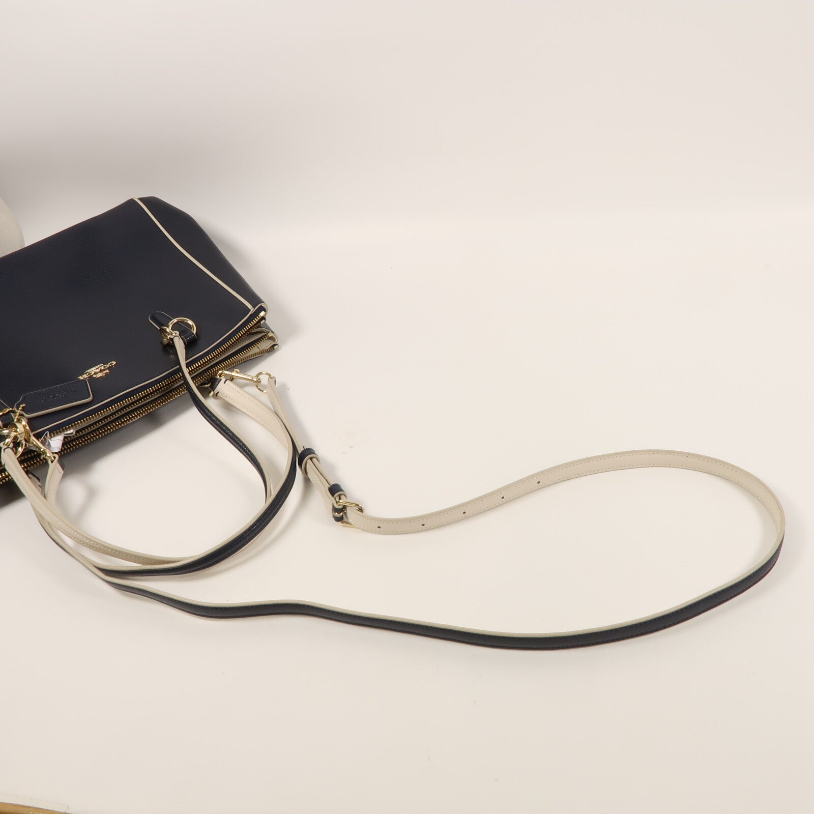 COACH 牛皮皮革2 Way Shoulder Bag金扣手挽肩背兩用袋