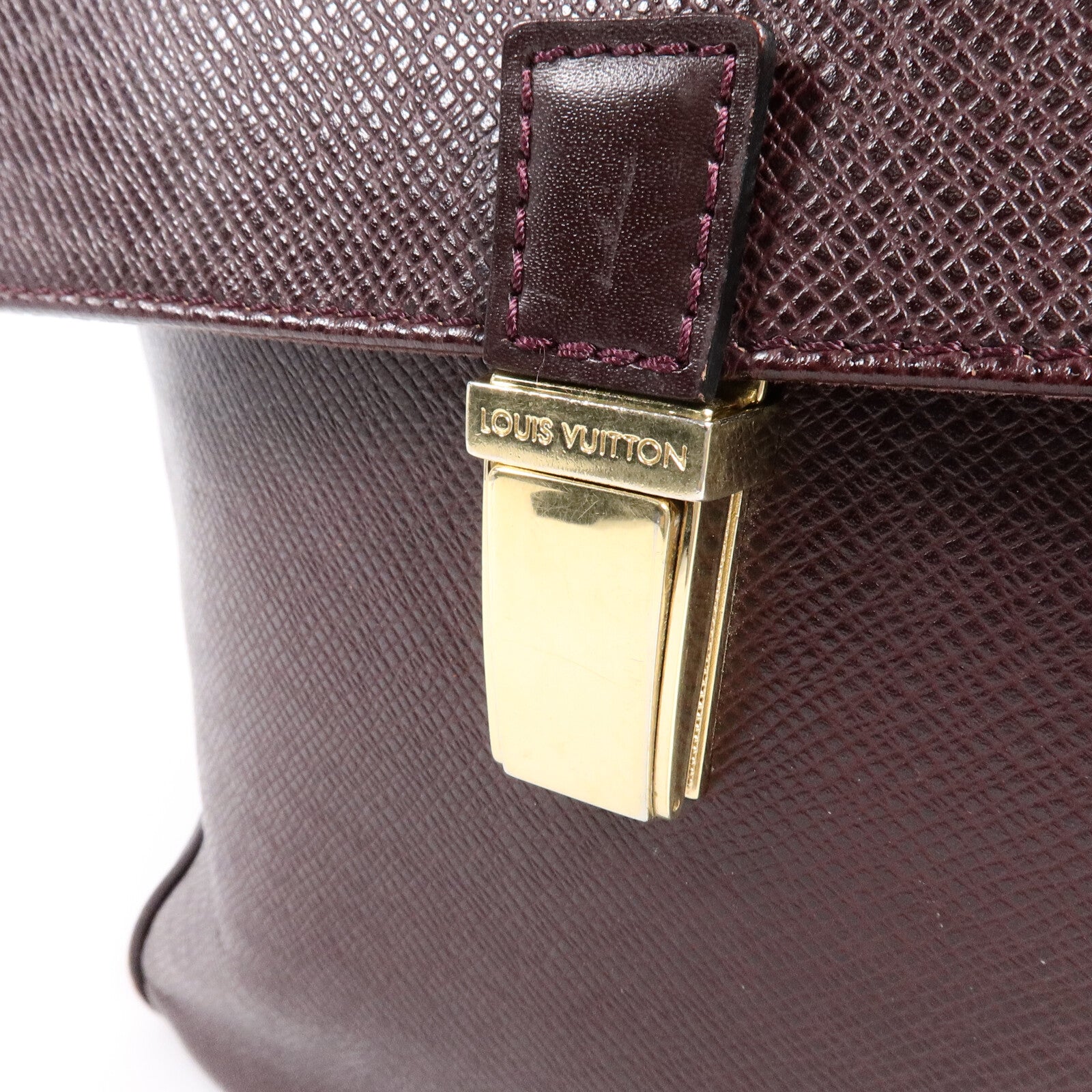 LOUIS VUITTON Taiga Yaranga肩背袋