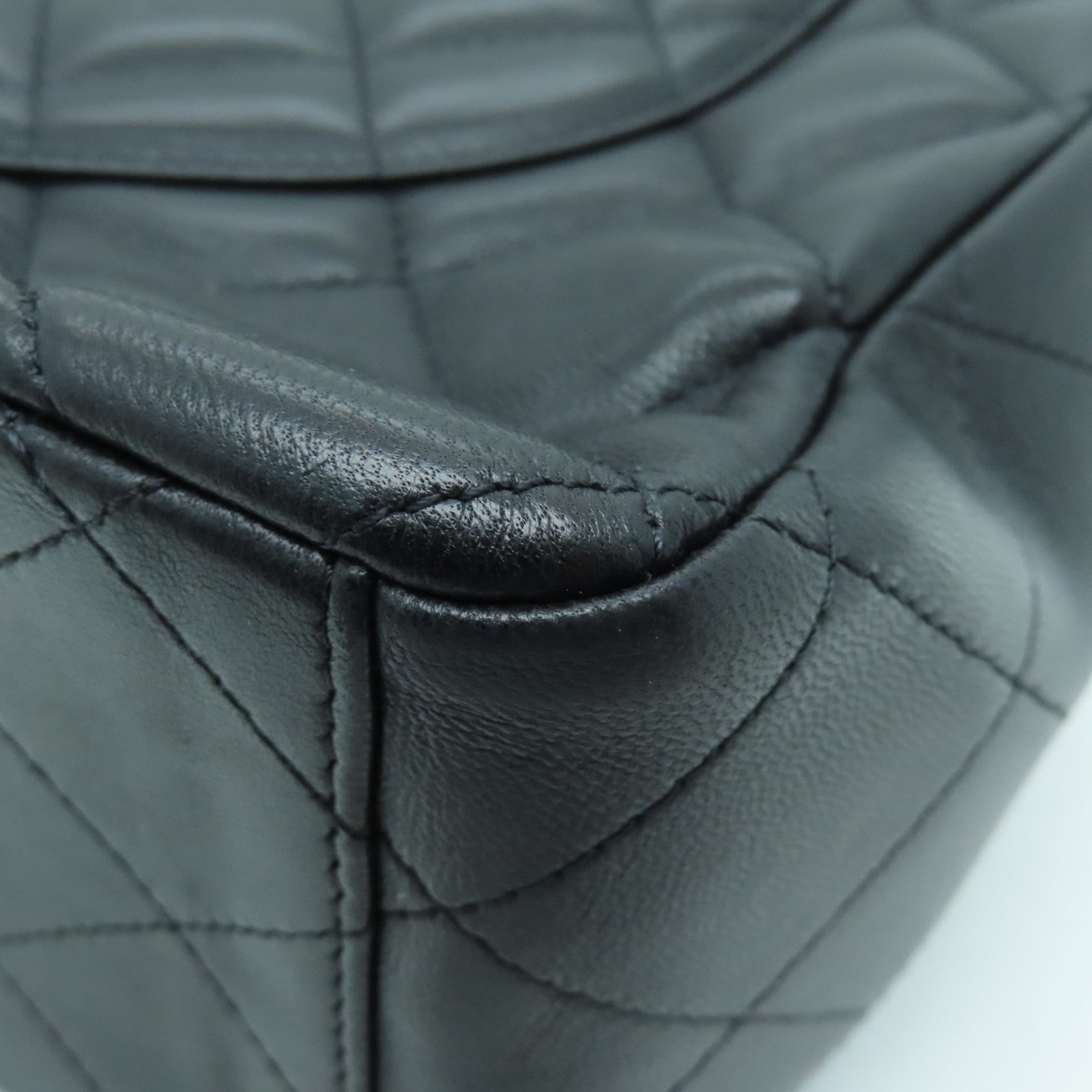 CHANEL 【清倉大減價】菱格羊皮皮革Classic Chain Shoulder金扣鏈帶肩背袋黑色