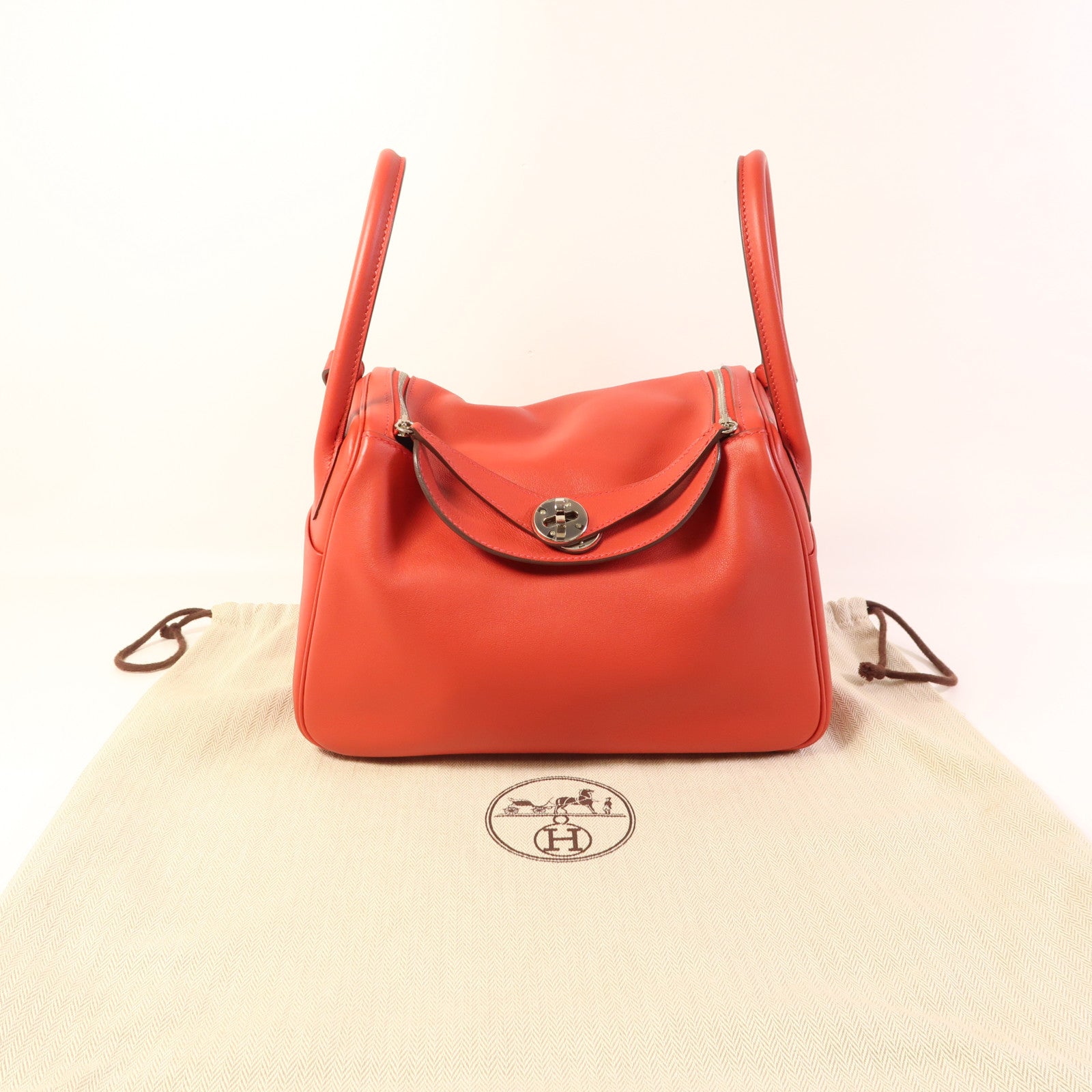 HERMES Swift皮革Lindy 26銀扣手挽肩背兩用袋Rouge Casaque