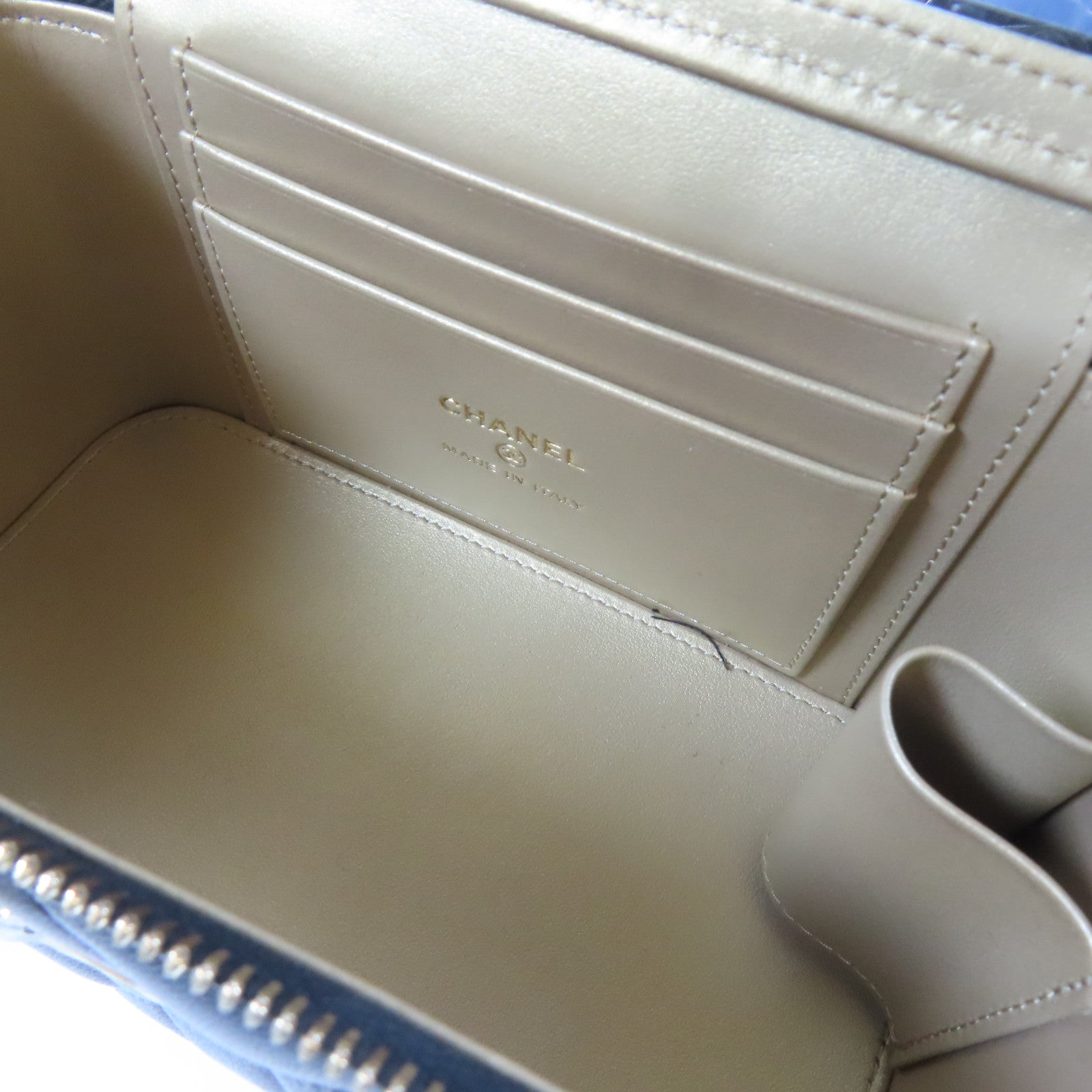 CHANEL 菱格羊皮皮革Vanity Case金扣鏈帶肩背袋黑色