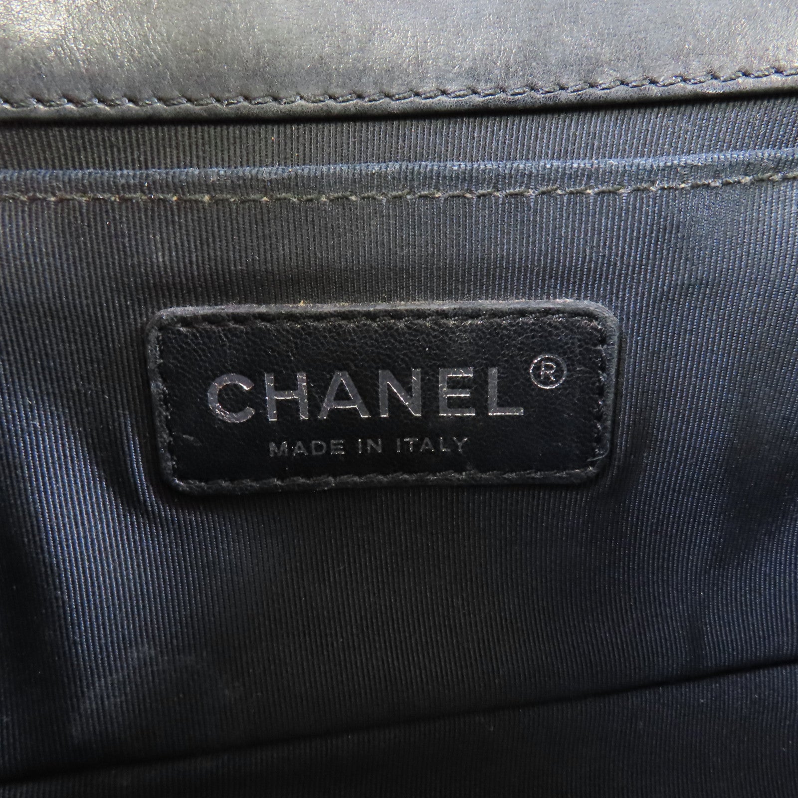 CHANEL 菱格牛皮皮革Boy Chanel 20 Chain Shoulder Bag銀扣鏈帶肩背袋黑色