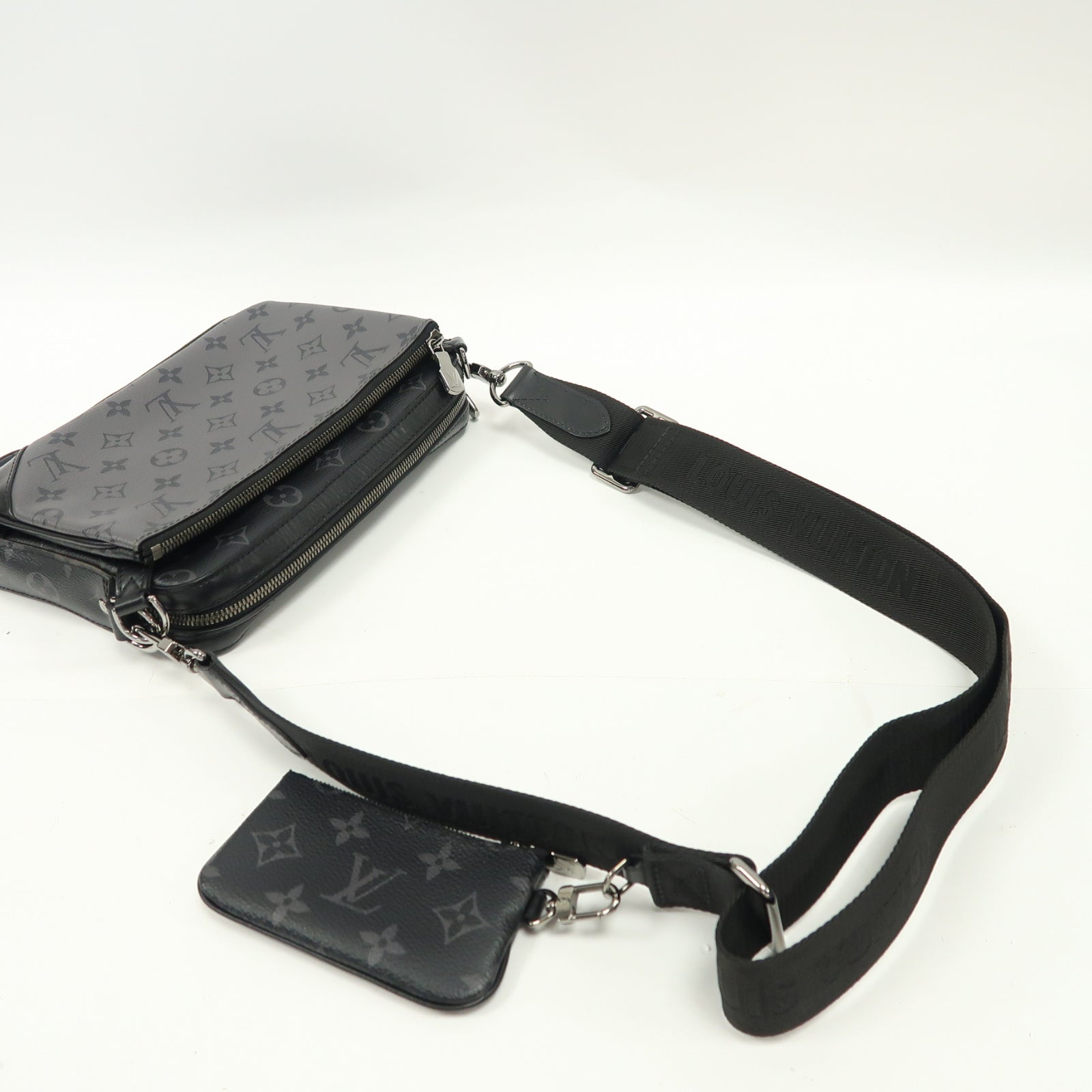 LOUIS VUITTON Monogram Eclipse Trio Messenger Bag銀扣肩背袋黑色
