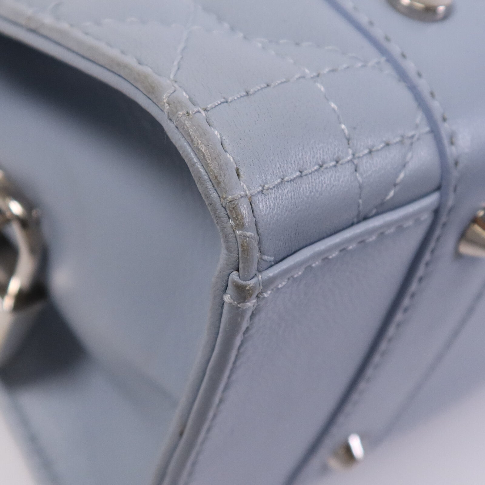 Dior 牛皮皮革Lady D-Joy銀扣肩背袋